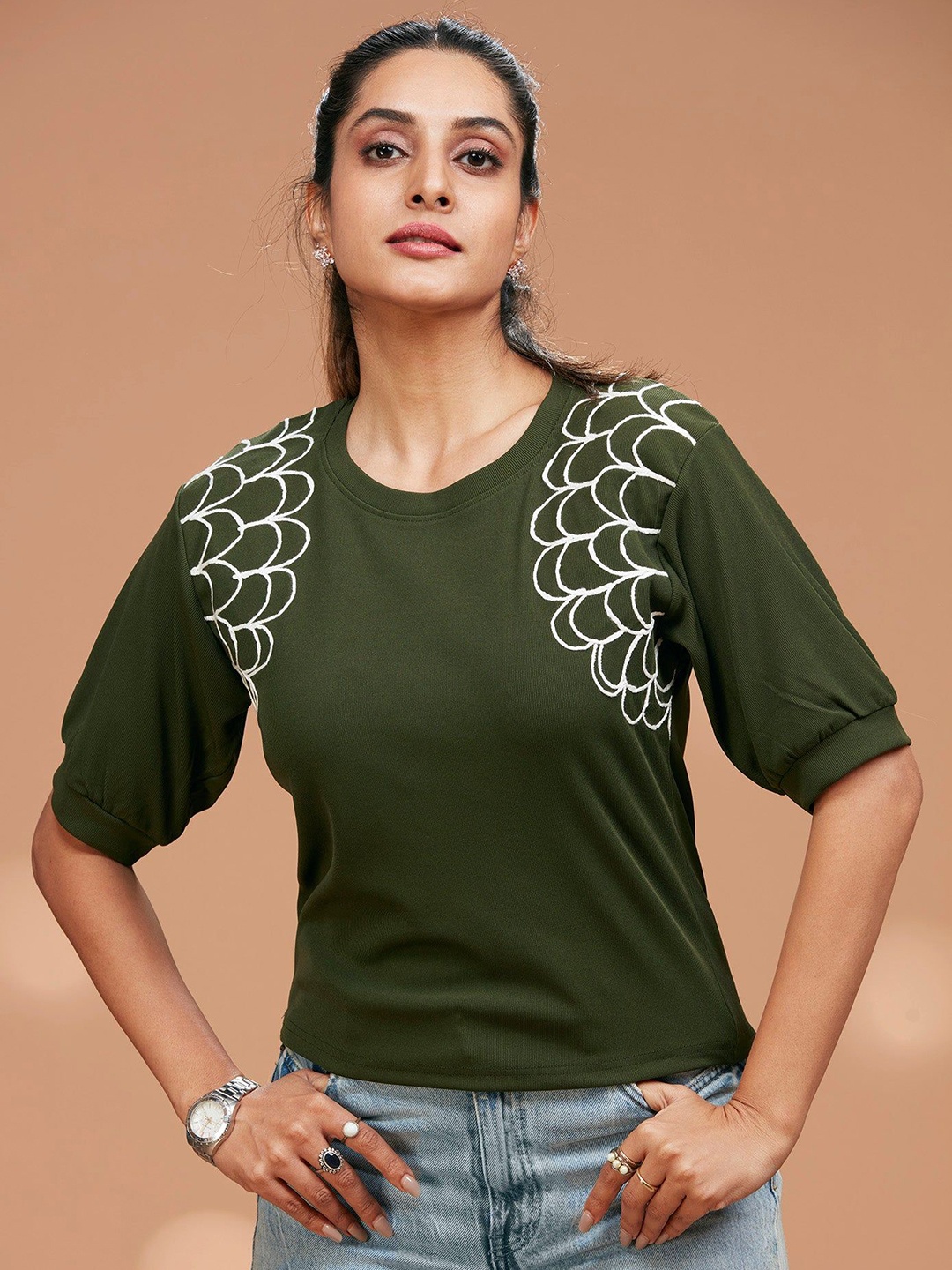 

FREYAA Women Geometric Printed Round Neck T-shirt, Blue