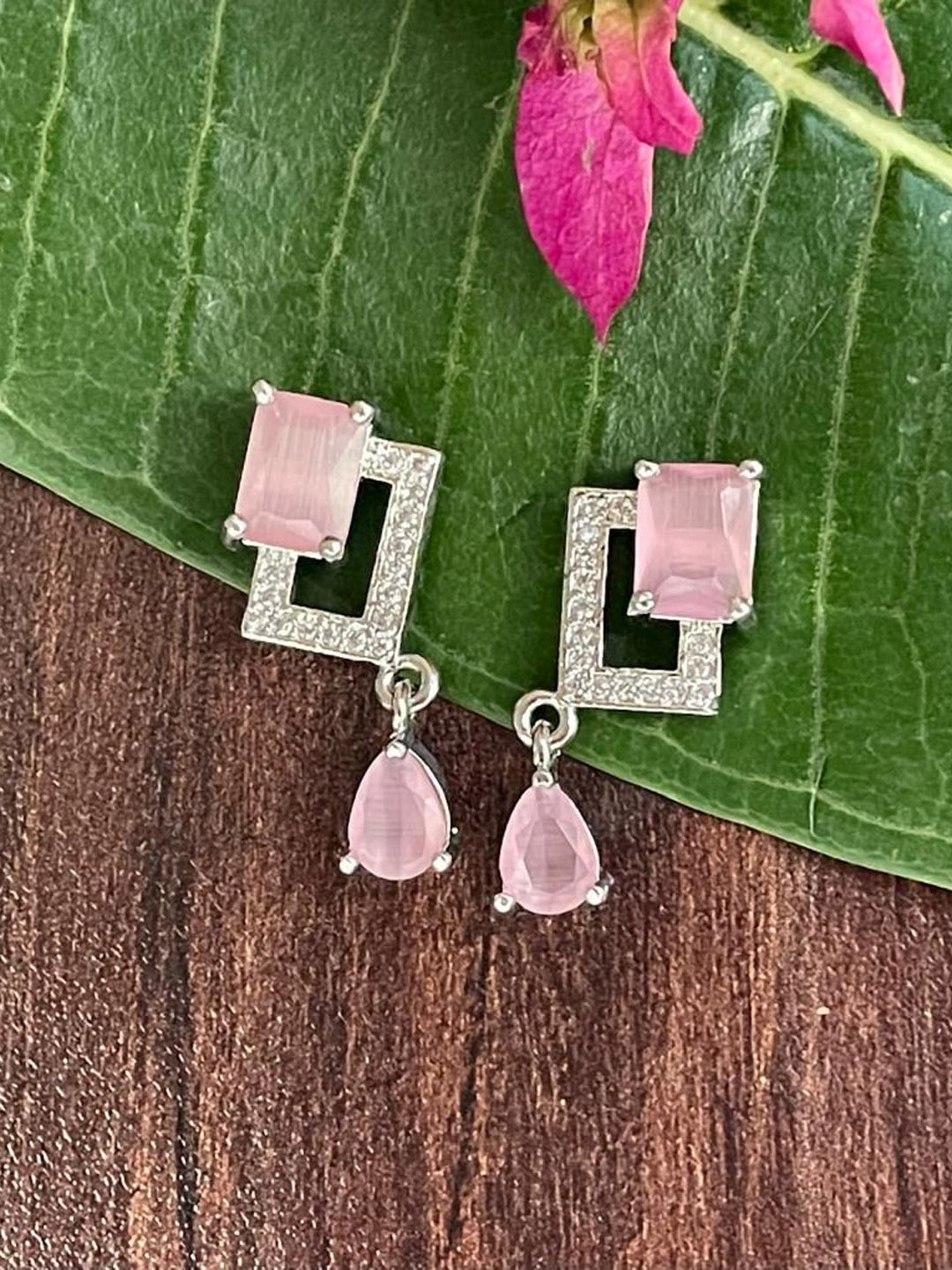 

MONI LIFESTYLE Silver Plated Artificial Stones Studded Square Shaped Drop Earrings