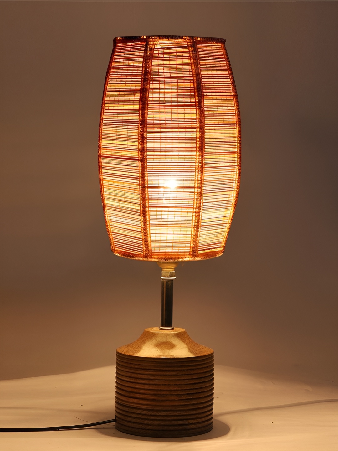 

Aura Beige & White Textured Abstract Shaped Bamboo Shade Table Lamp