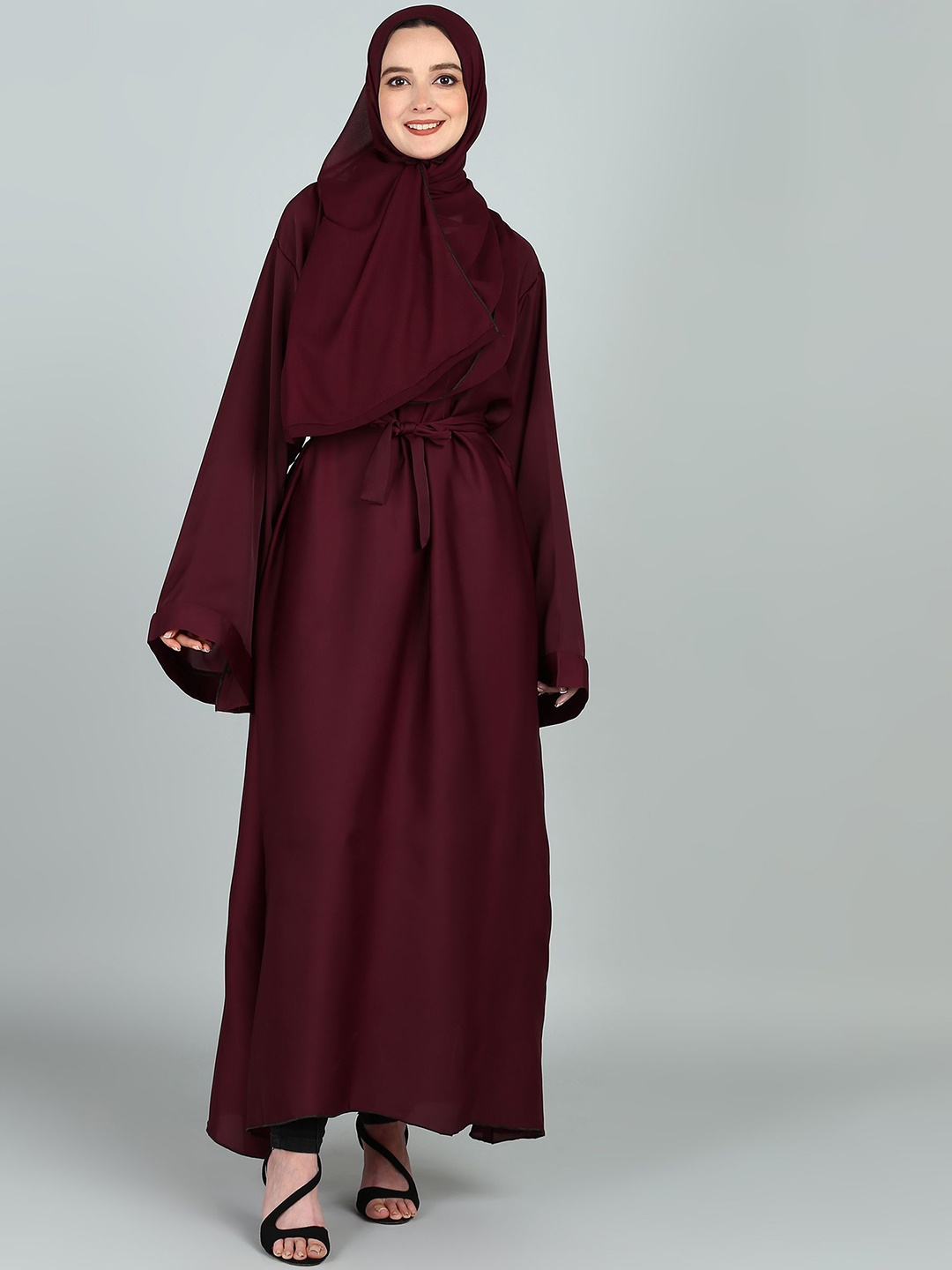 

BROKE BRAND Solid Round Neck Abaya, Maroon