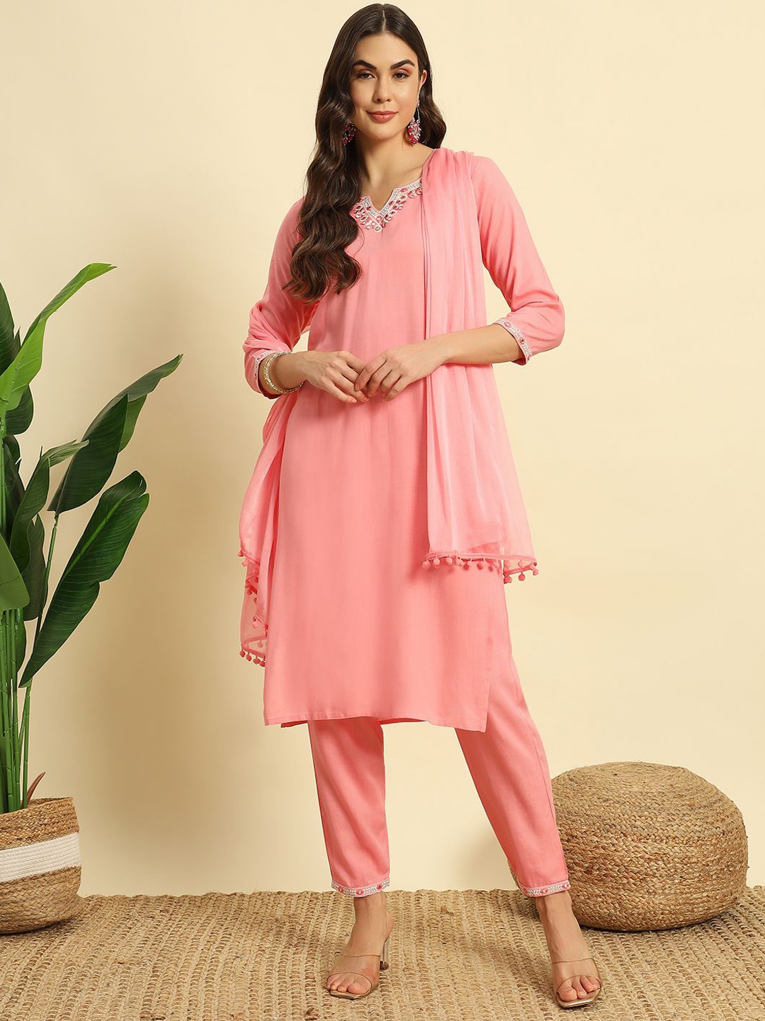 

V.S.Creation Floral Embroidered Notch Neck Straight Kurta With Trousers And Dupatta, Pink