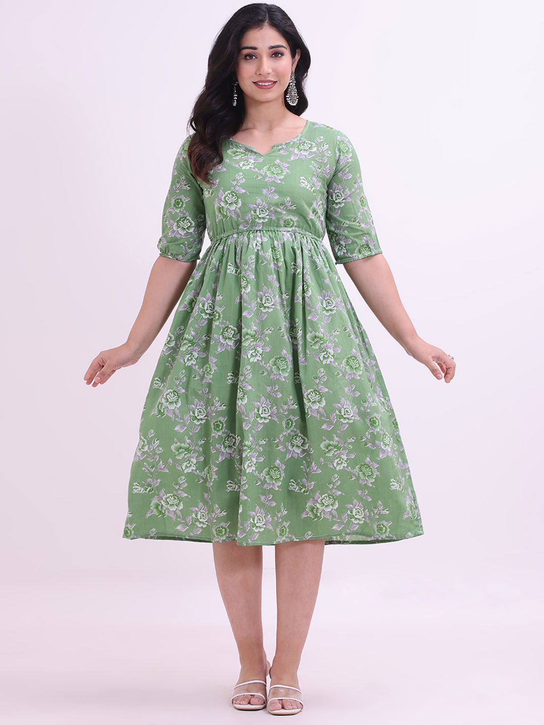 

Intizer Floral Printed Notch-Neck Ethnic Dresses, Green