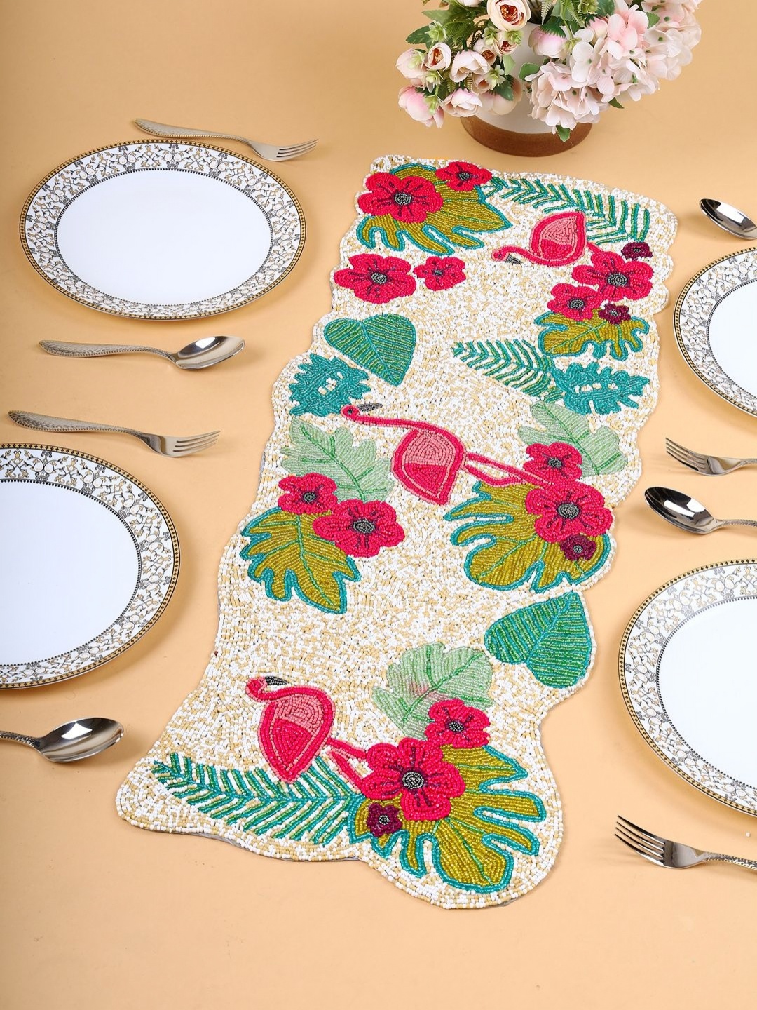 

YWULY Beige & Pink Floral Beaded Acrylic Dining Table Runner