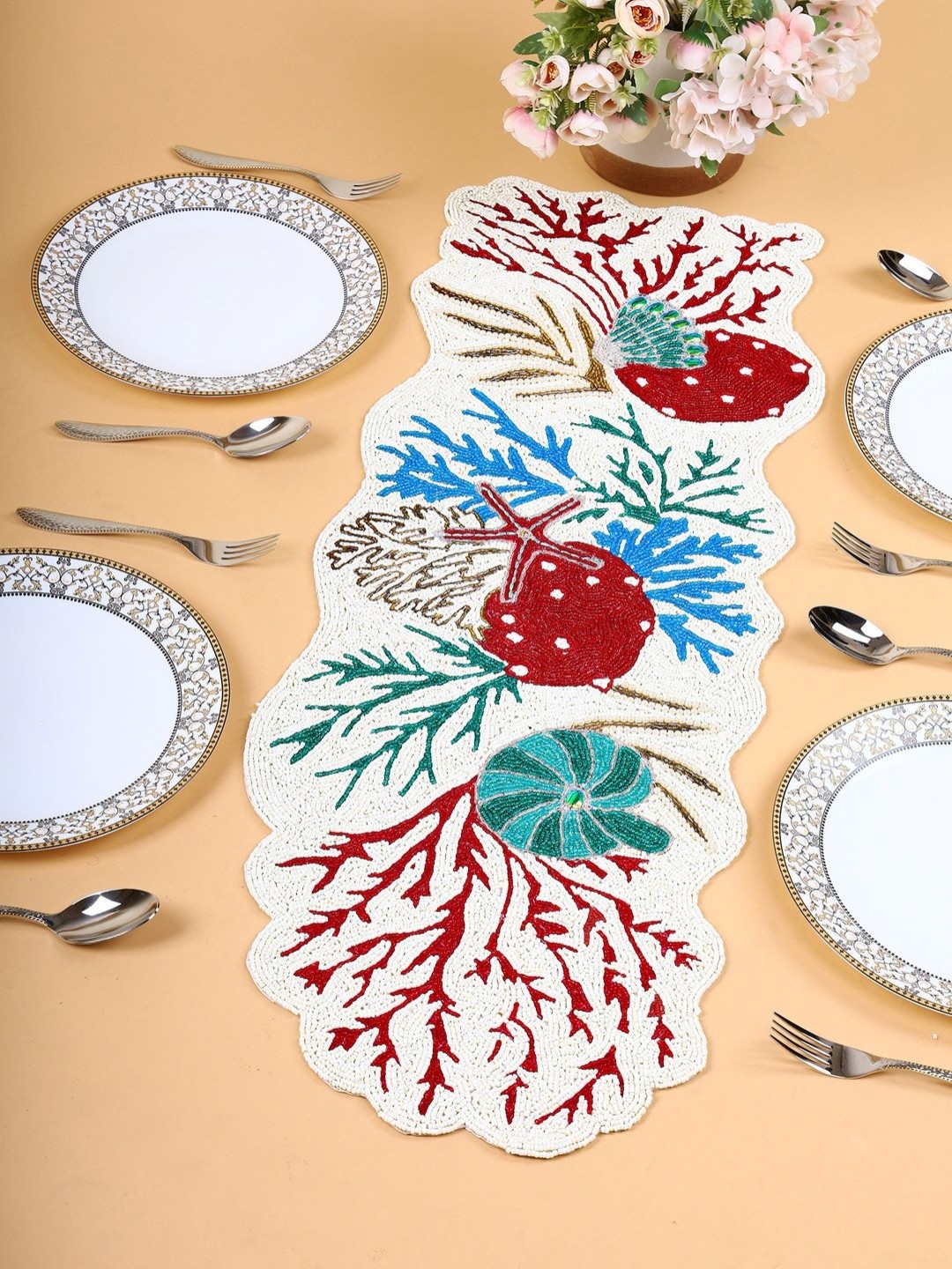

YWULY White & Red Floral Beaded Acrylic Table Runner