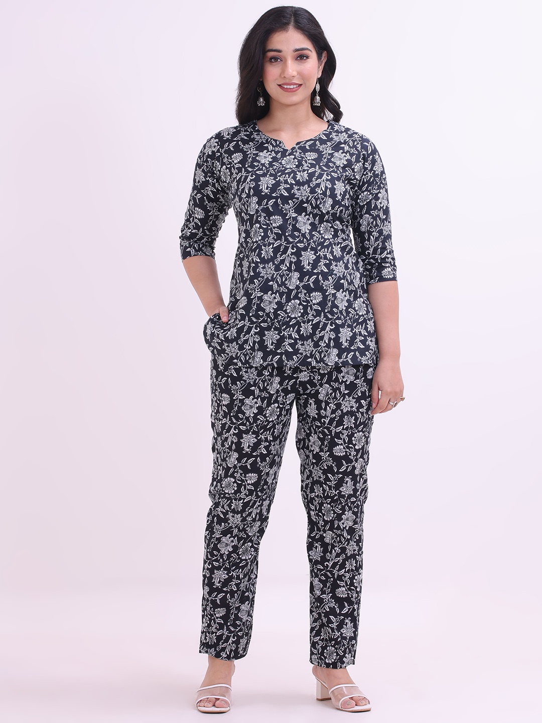 

Intizer Women Printed Regular Pure Cotton Kurta with Palazzos, Black