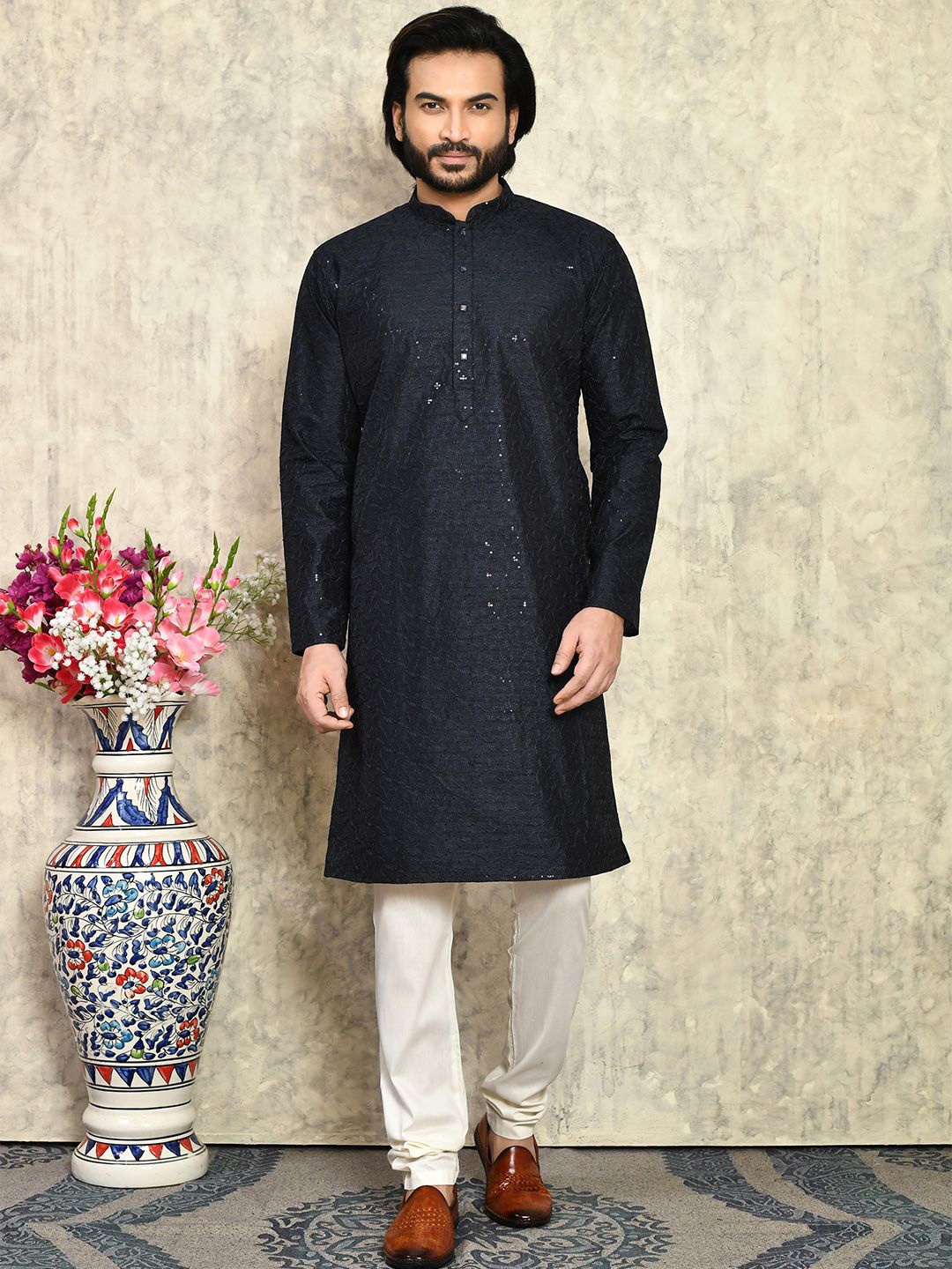 

RANAK Men Thread Work Kurta, Navy blue