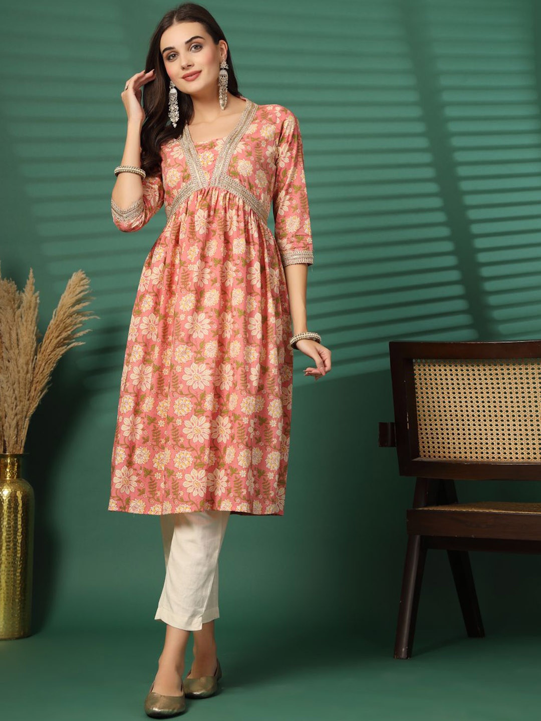LARGISH Floral Printed V-Neck Zari Empire Pure Cotton A-Line Kurta, Peach