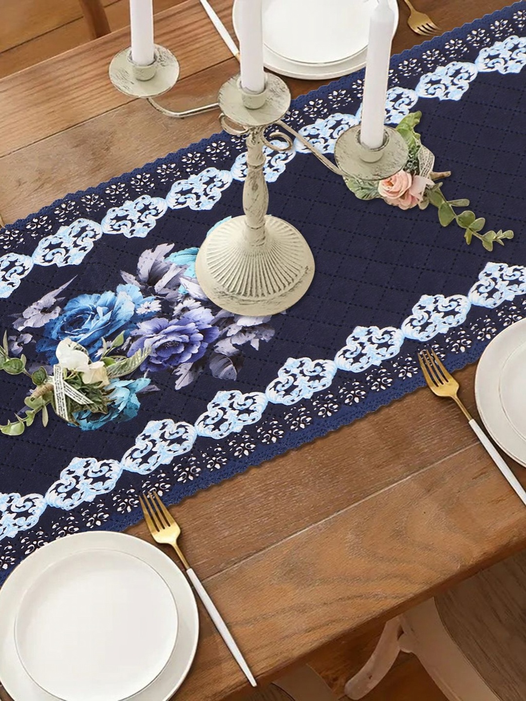 

Dakshya Industries Blue & White Floral Printed Table Runner