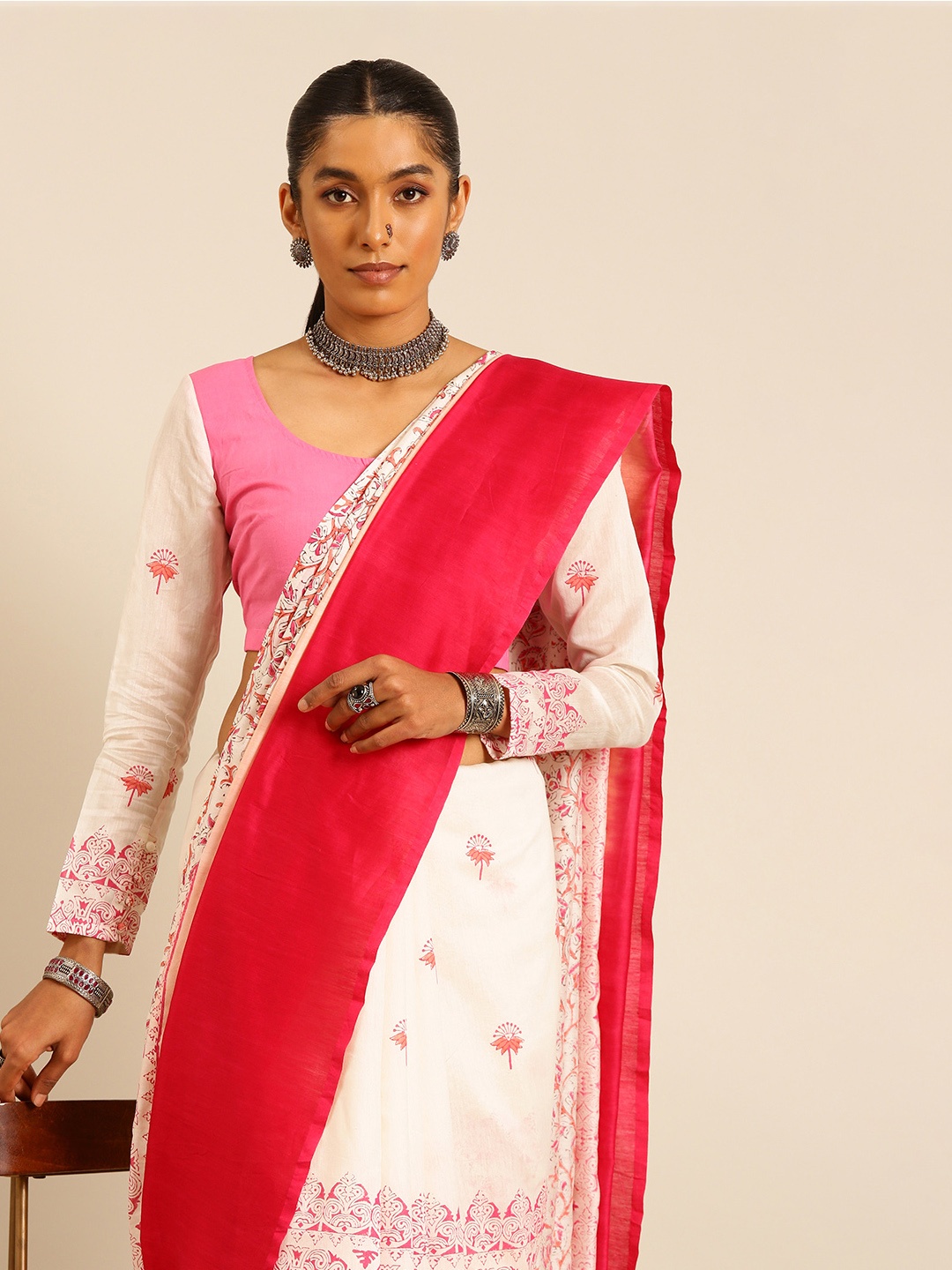 

Taavi Floral Printed Colourblocked Silk Cotton Chanderi Saree, Fuchsia