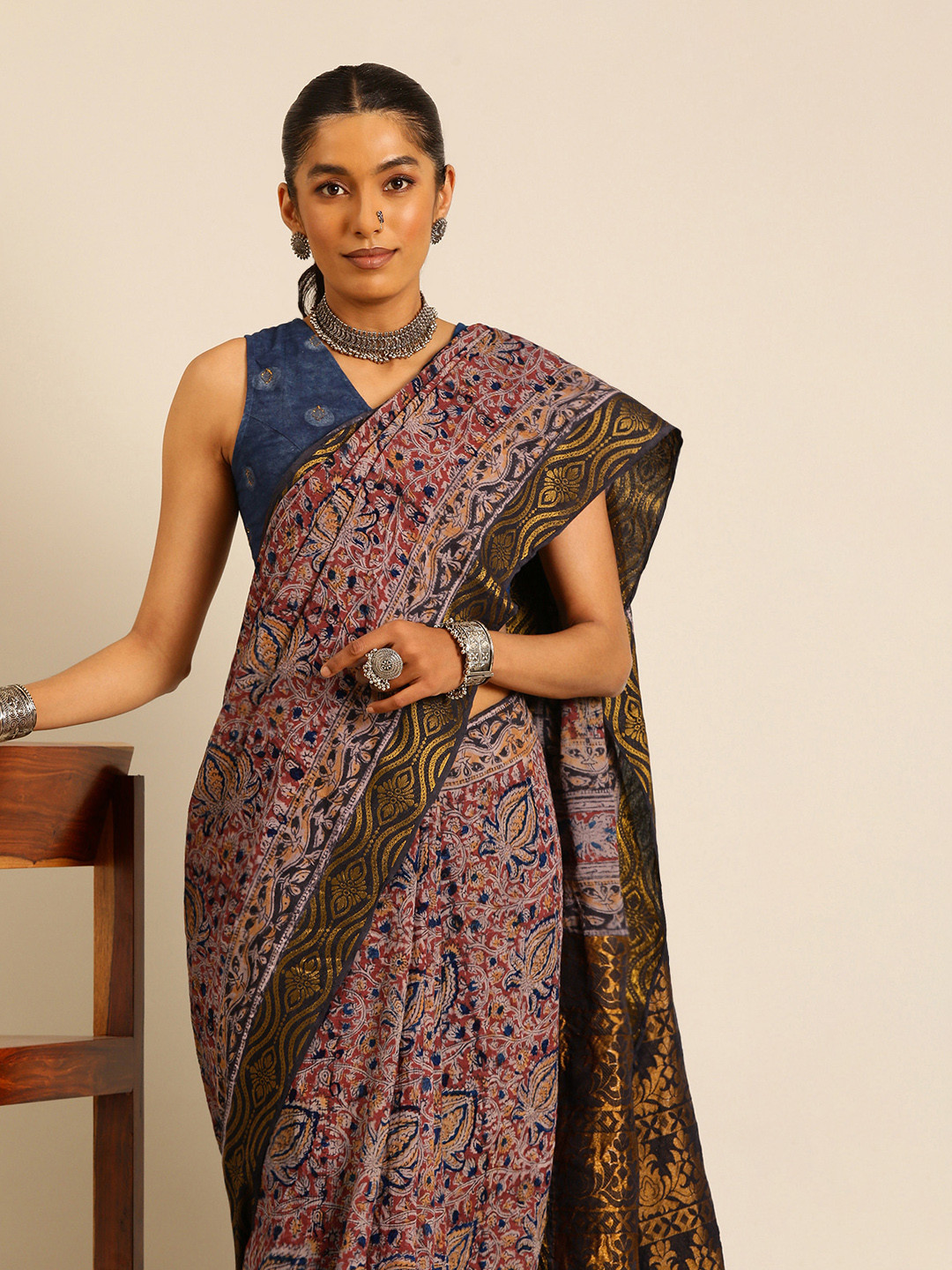 

Taavi Floral Pure Cotton Block Print Saree, Red