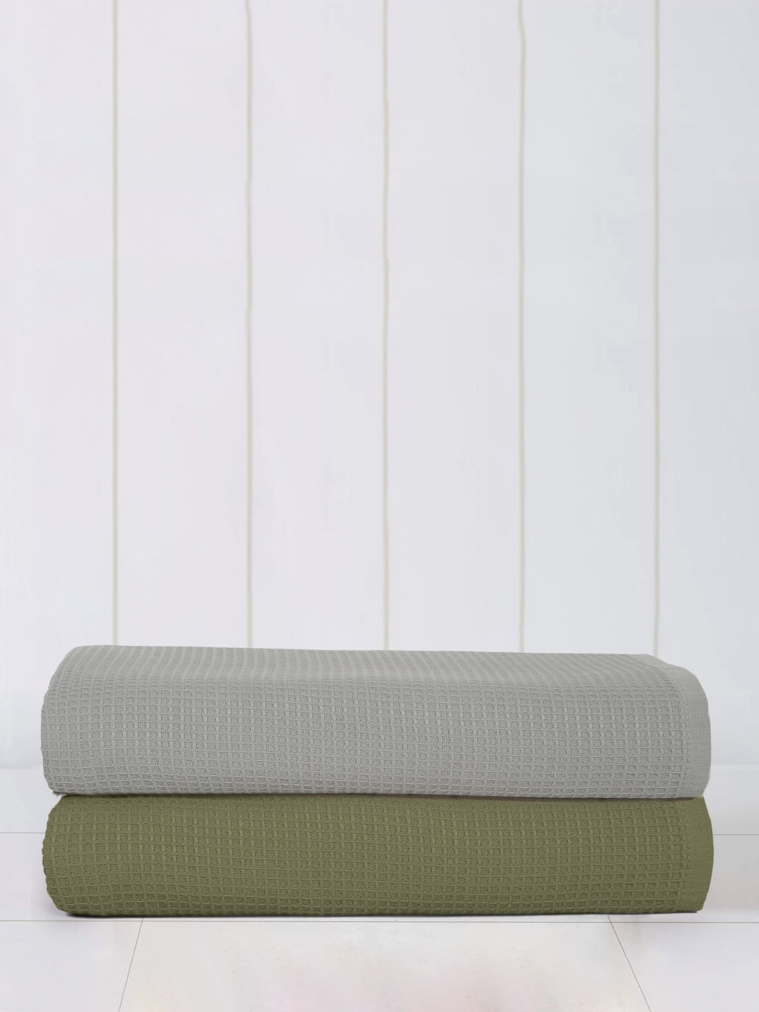 

Mulberry Living 2Pcs Olive Green & Grey Solid Waffle Comfort Bath Towels