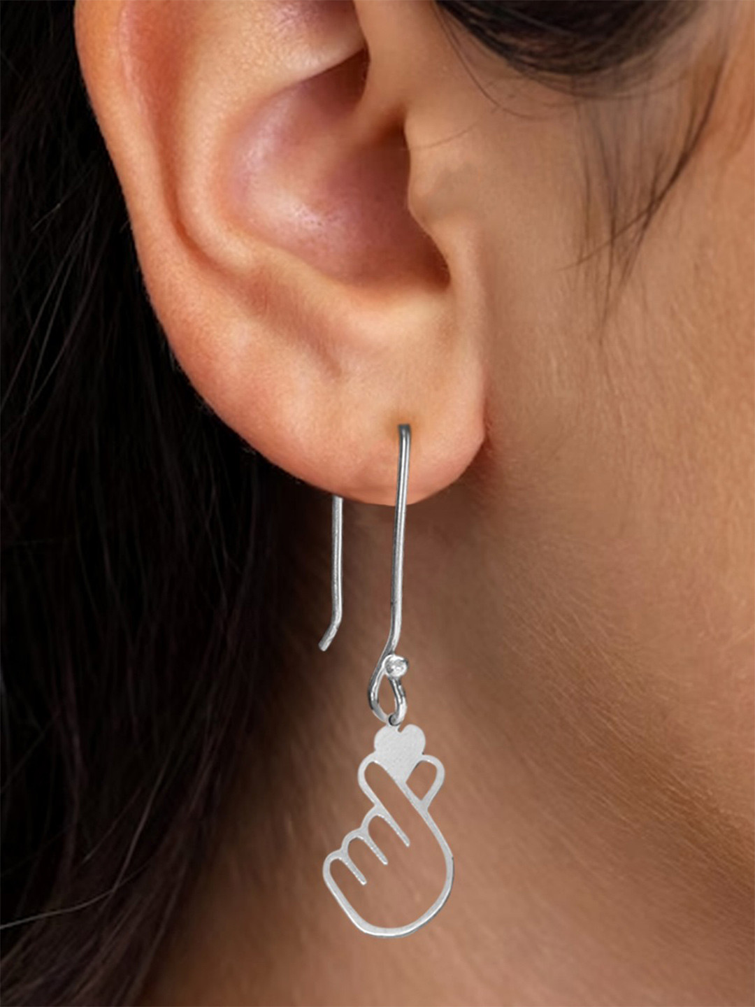 

Sangria Love's Glow 925 Sterling Silver Contemporary Shaped Drop Earrings