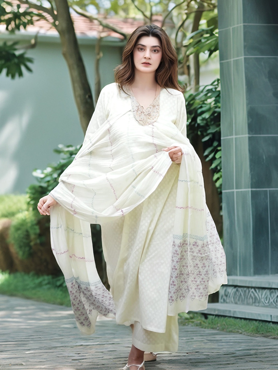 

GoSriKi V-Neck Straight Kurta With Palazzos And Dupatta, White