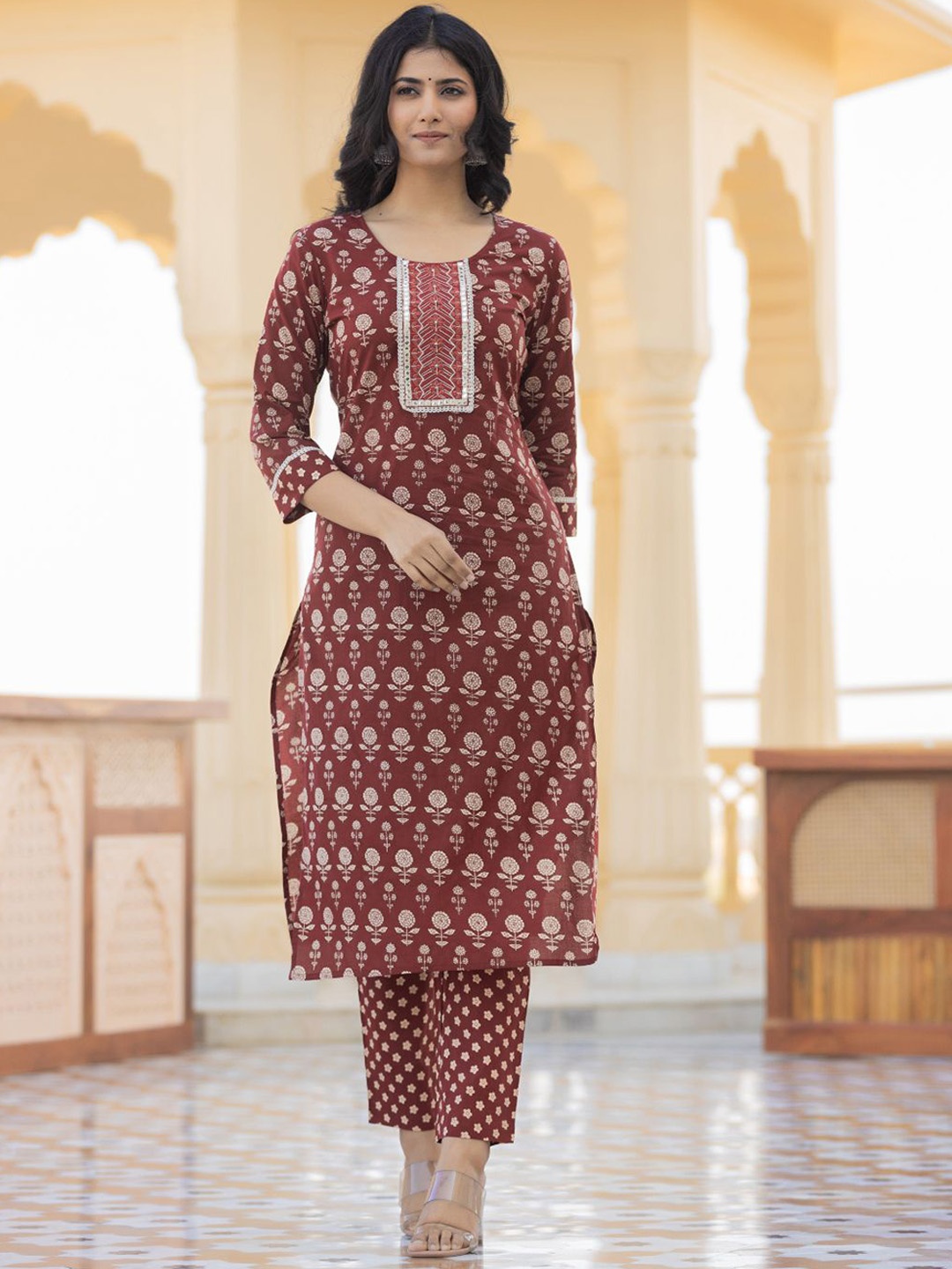 

AARDRAA Floral Printed Round Neck Pure Cotton Straight Kurta With Trousers And Dupatta, Brown