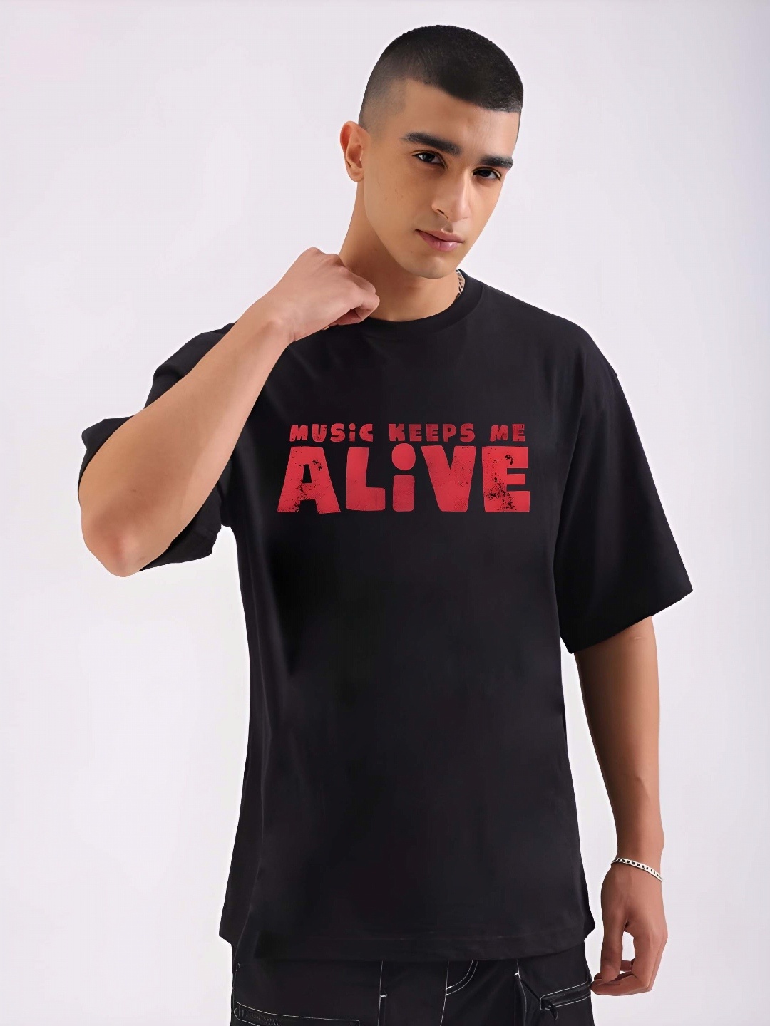 

KAIDO Men Typography Printed Round Neck Pure Cotton Relaxed Fit T-shirt, Black