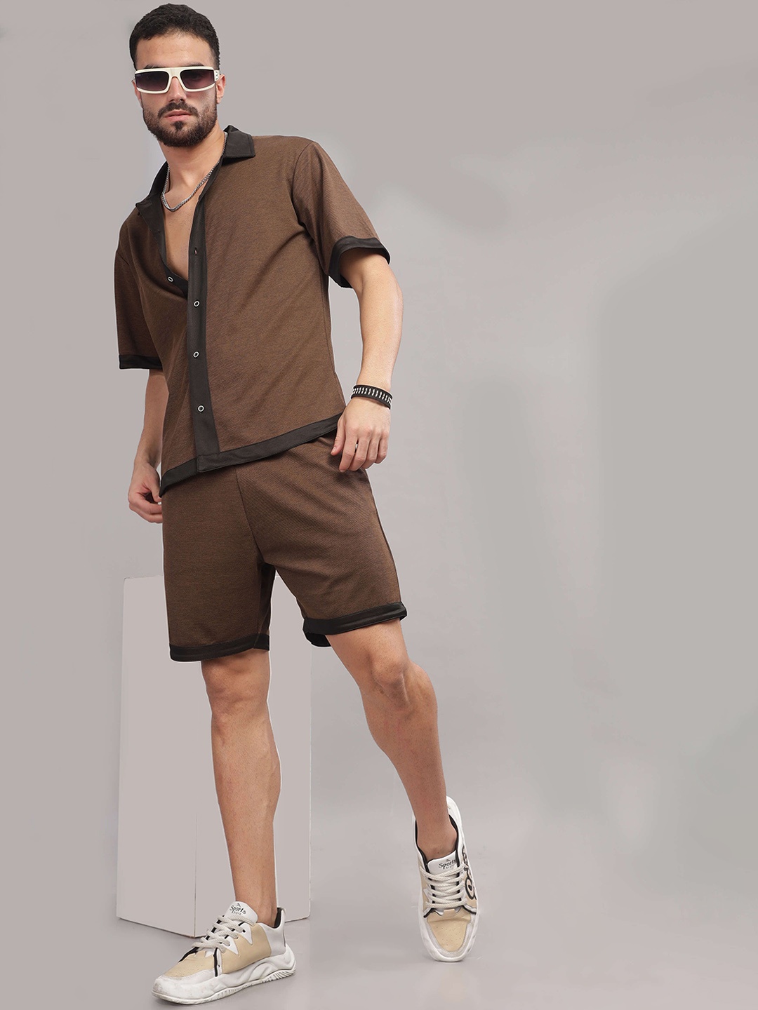 

TRIBE Short Sleeves Shirt With Shorts, Brown