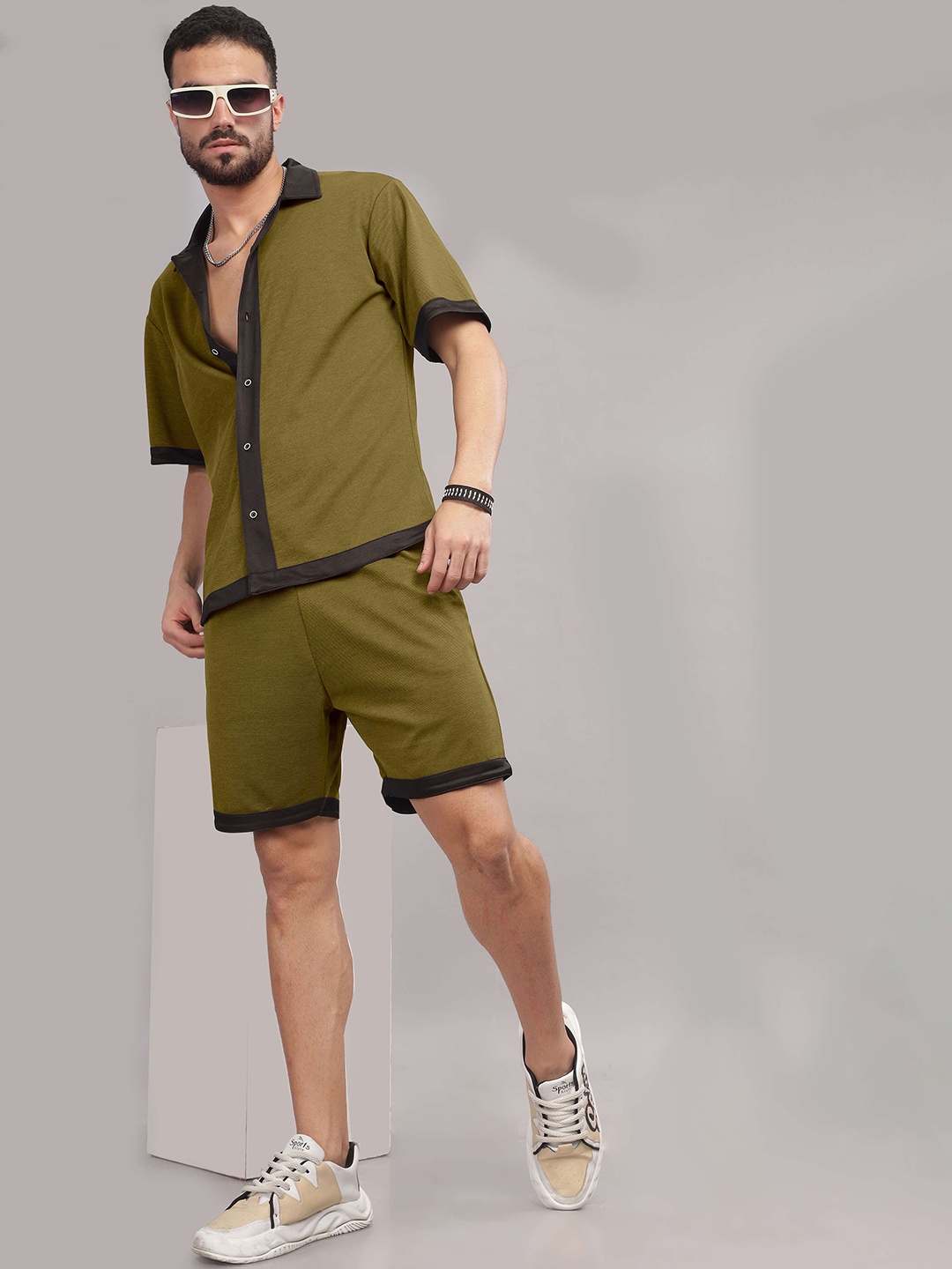 

TRIBE Oversize Shirt With Shorts Co-Ords, Olive