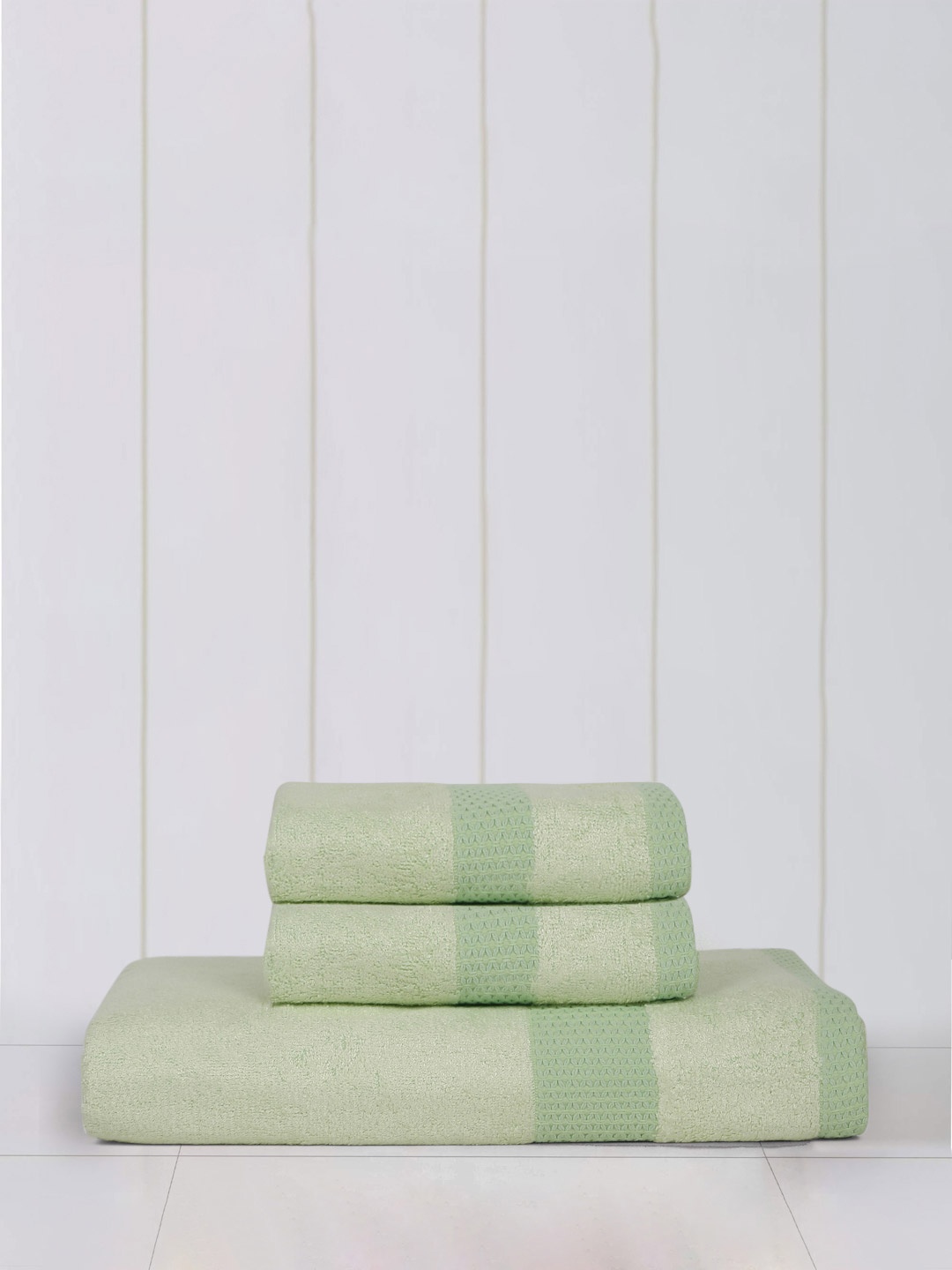 

Mulberry Living 3Pcs Neon Green Solid Bamboo Bliss Set of 1 Bath & 2 Hand Towels