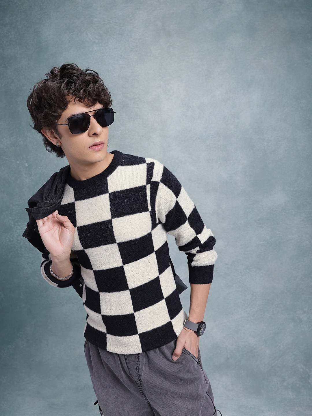 

The Roadster Lifestyle Co. Men Checked Woollen Pullover, Black