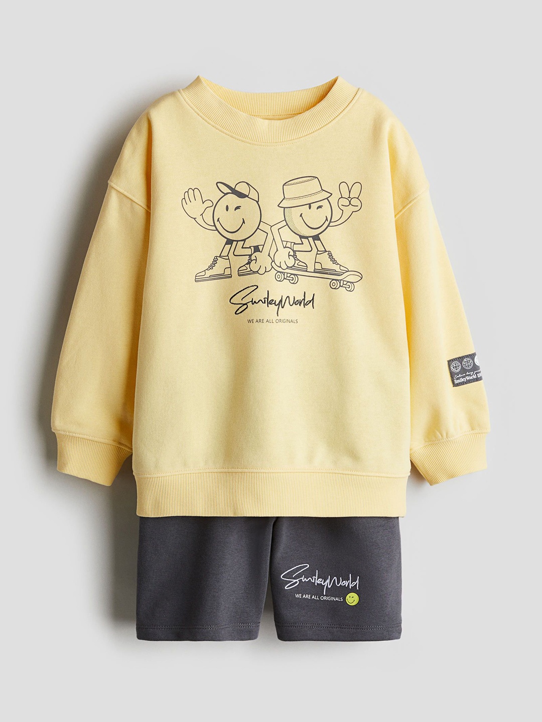 

H&M Boys 2-Piece Printed Sweatshirt Set, Yellow