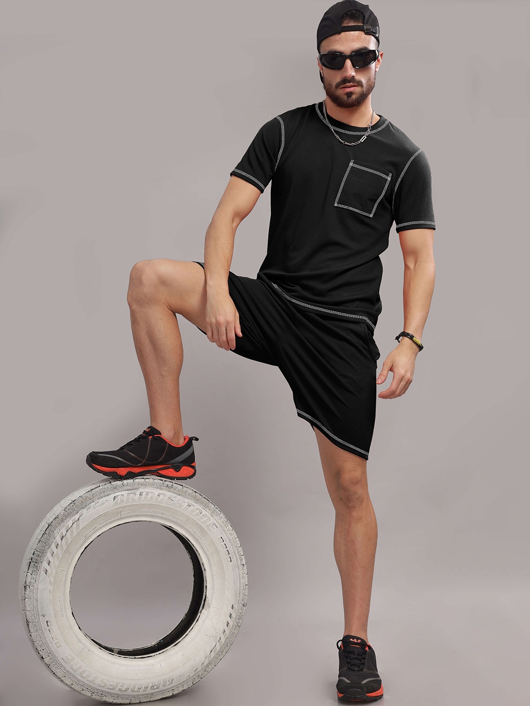 

TRIBE Round Neck T-Shirt With Shorts, Black