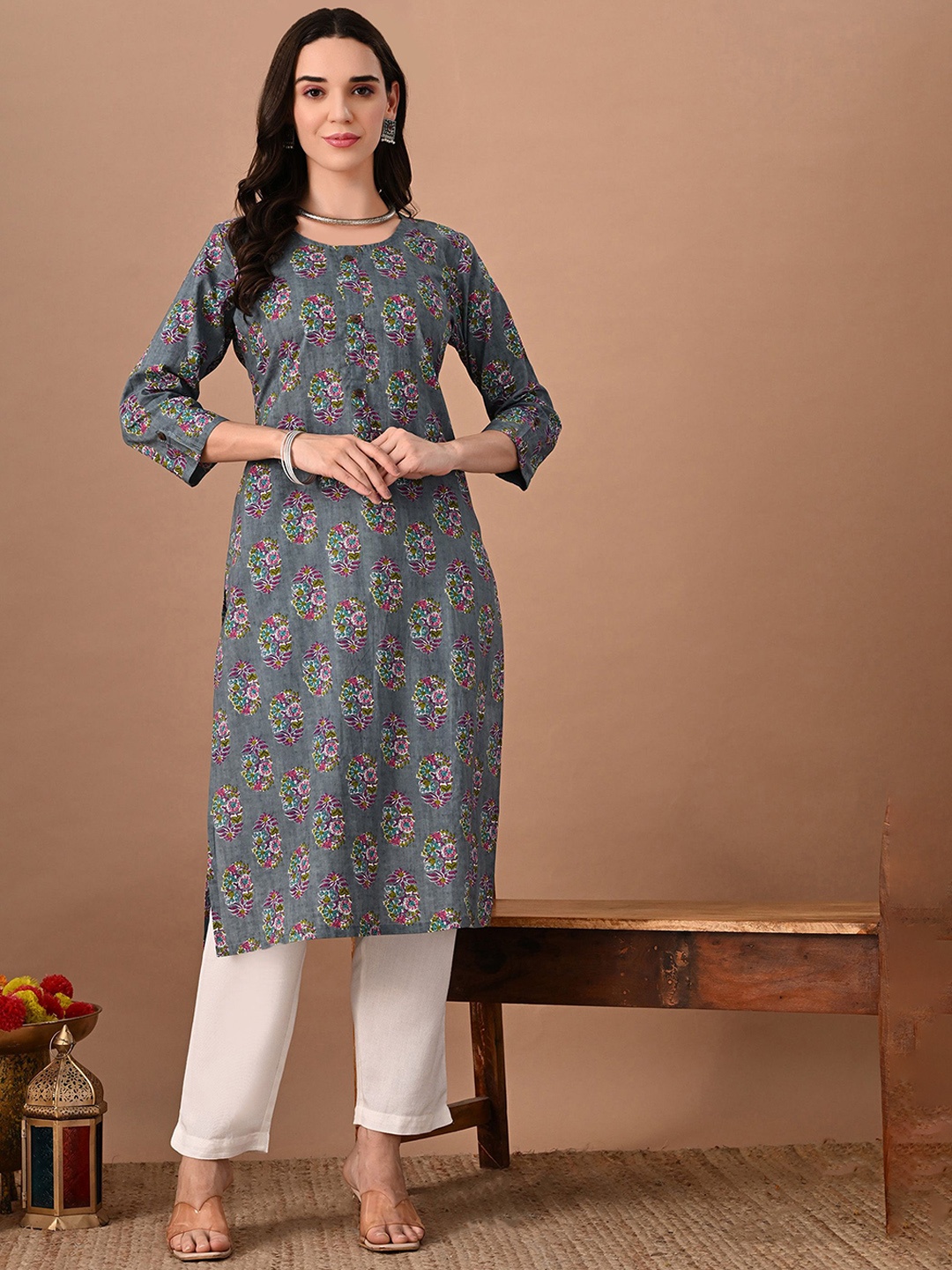 

RAJPUTANA CAMISA Floral Printed Round Neck Cotton Straight Kurta, Grey