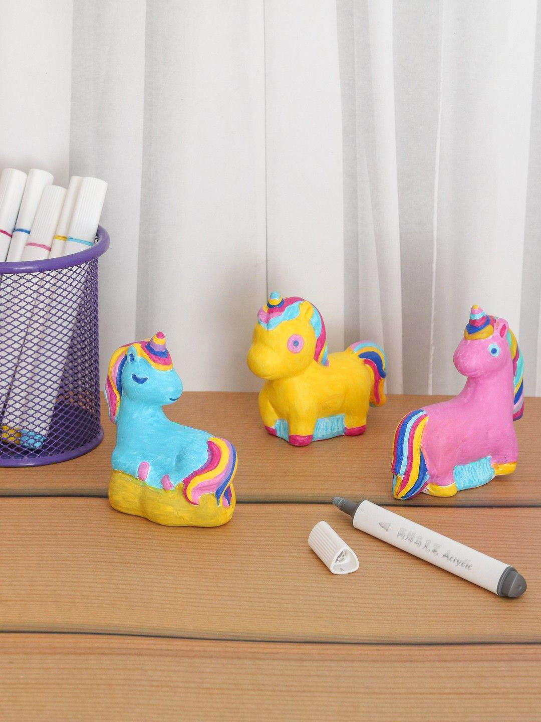 

Yellow Bee Set Of 3 ColourMe Ceramics DIY Colour & Display Model, Blue
