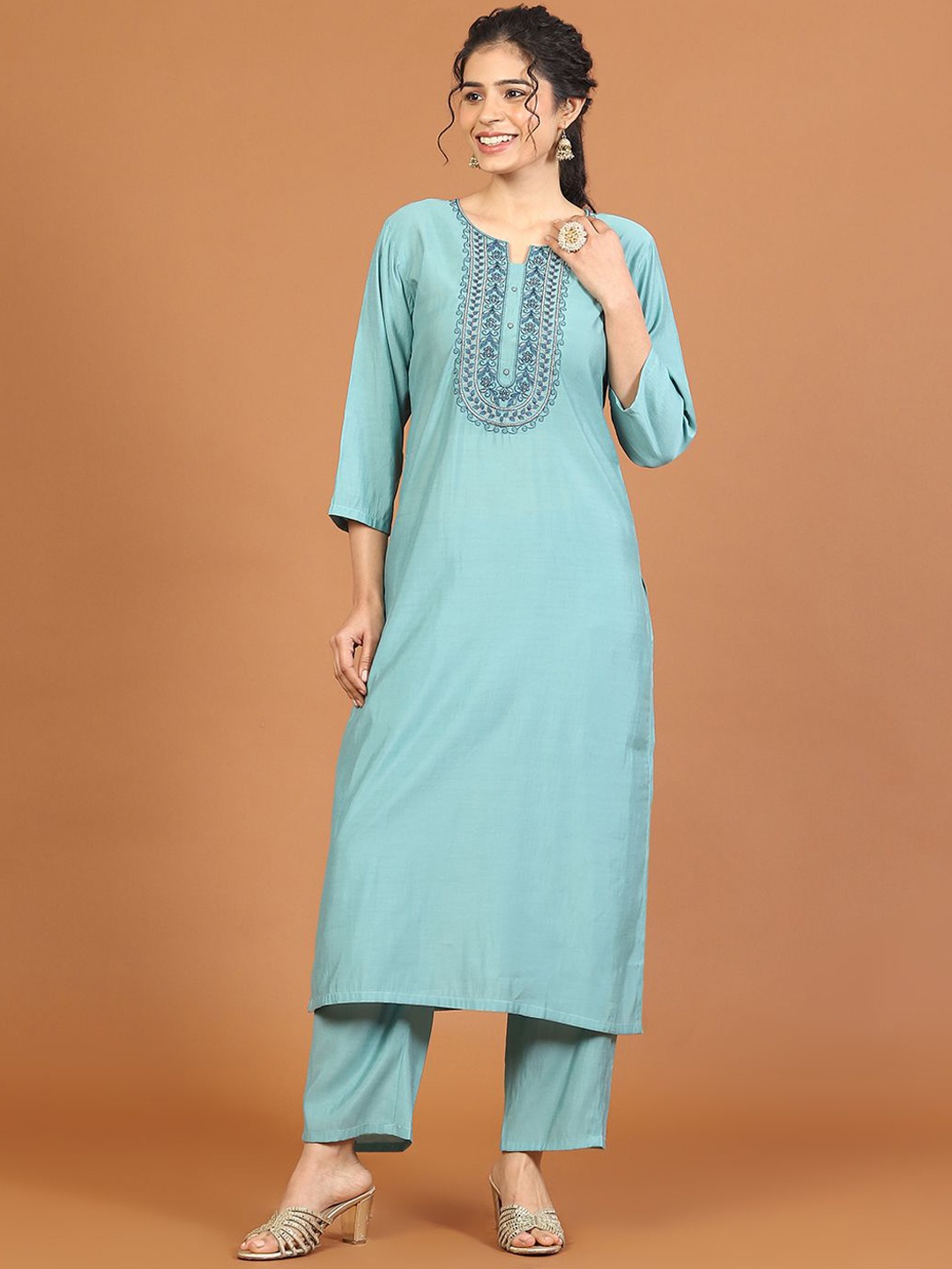 

Meena Bazaar Floral Embroidered Round Neck Kurta with Trousers, Blue