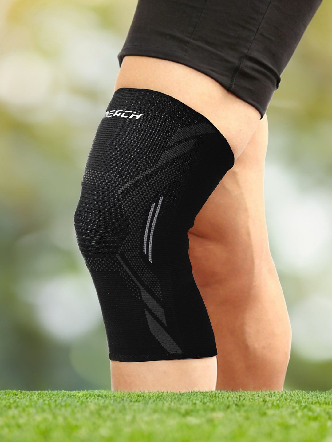 

Reach Moisture Wicking Compression Technology Knee & Leg Braces, Black