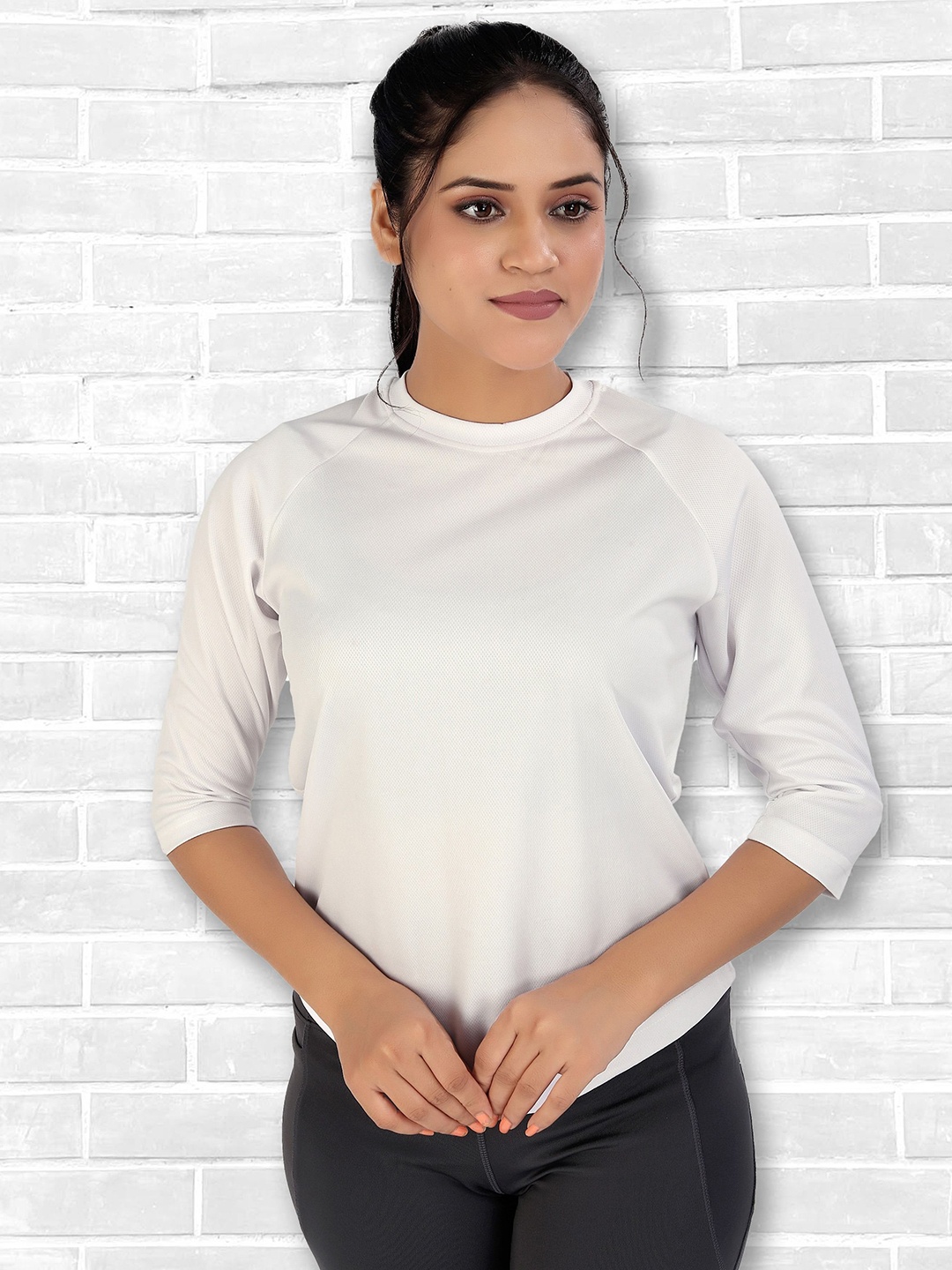 

MYO2 Women Solid Round Neck T-shirt, Beige