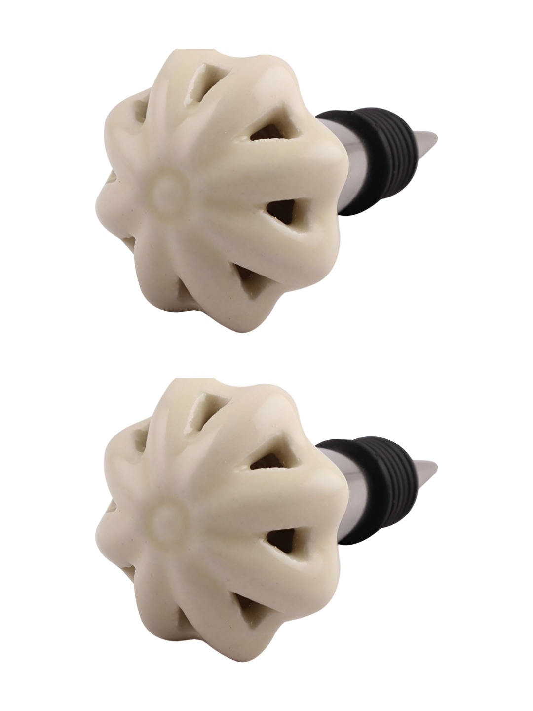 

Indianshelf Cream Colored & Black 2 Pieces Textured Wood Wine Bottle Stoppers