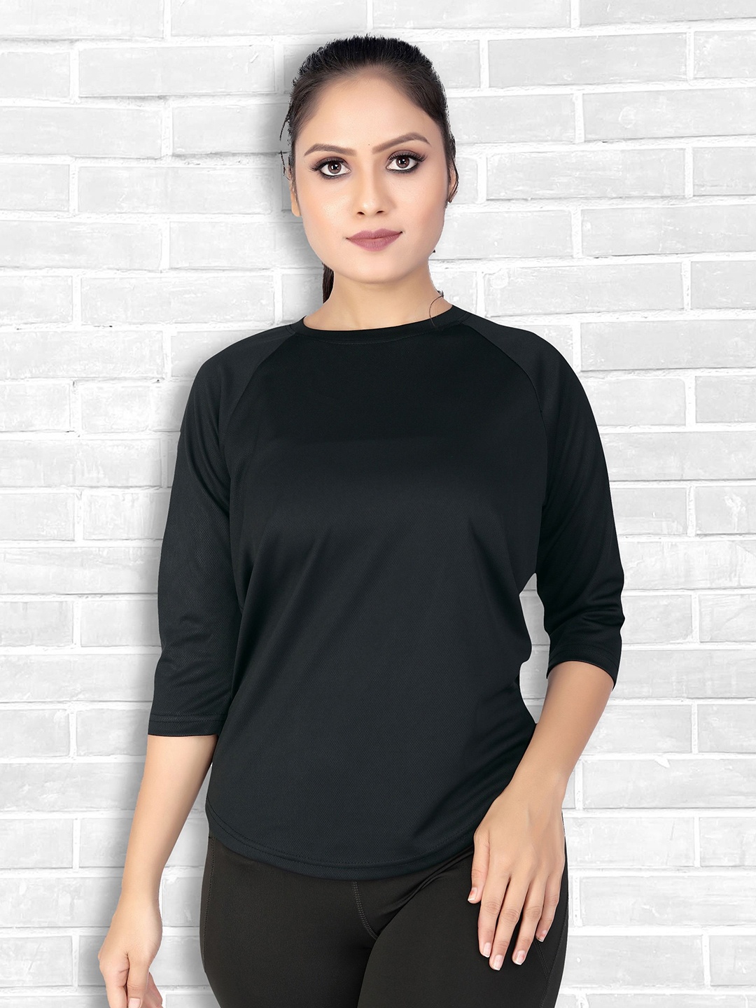 

MYO2 Women Solid Round Neck T-shirt, Black