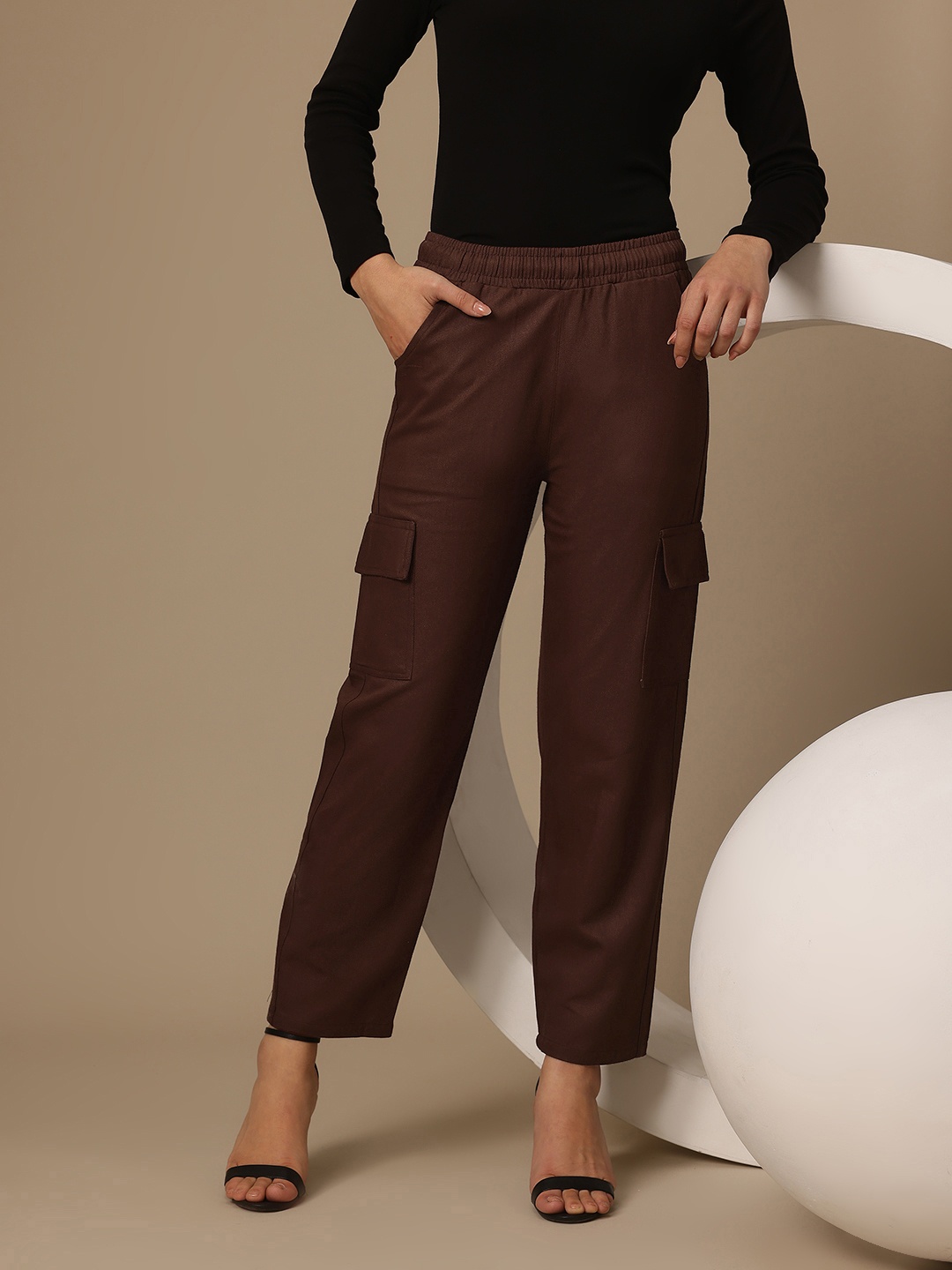 

Chemistry Women Loose Fit High-Rise Easy Wash Cargos Trousers, Coffee brown