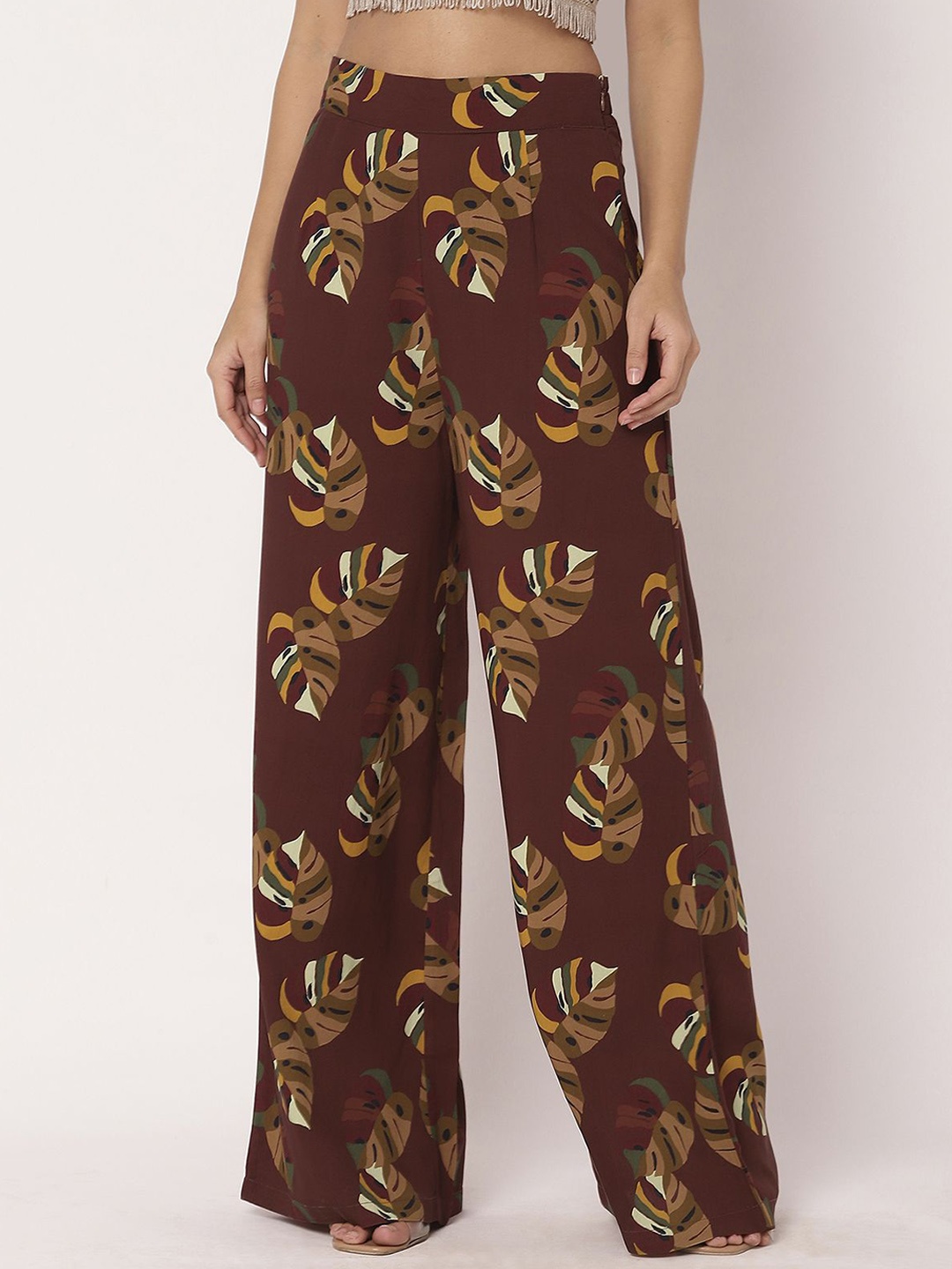 

Moomaya Women Floral Printed Loose Fit High-Rise Parallel Trouser, Maroon