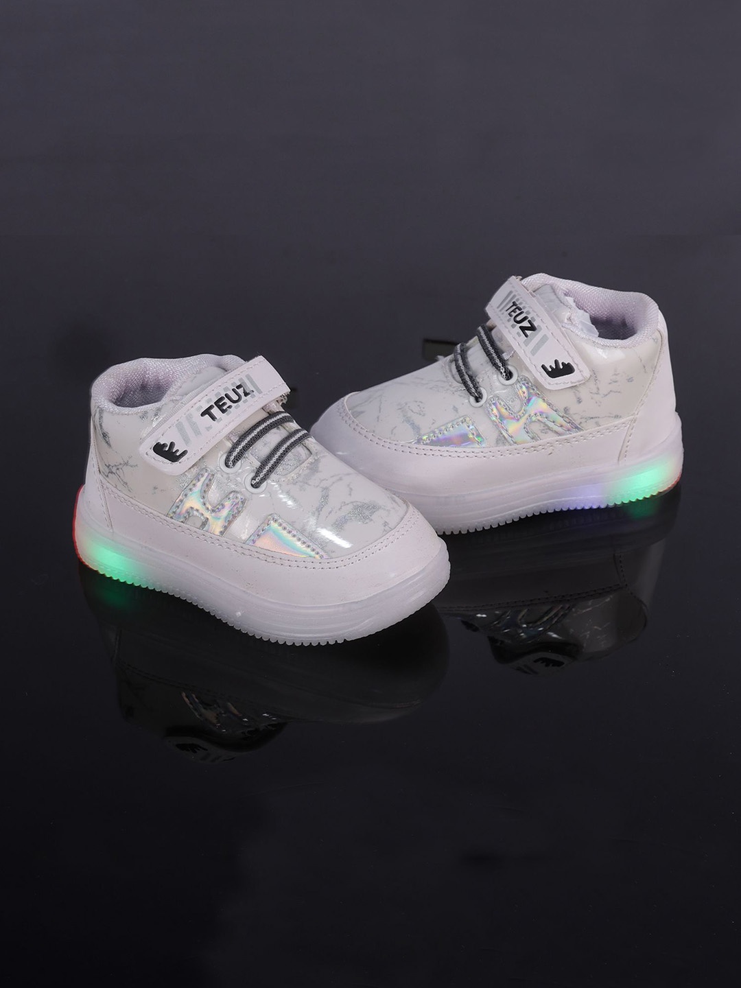 

FEETWELL SHOES Kids Velcro LED Sneakers, White