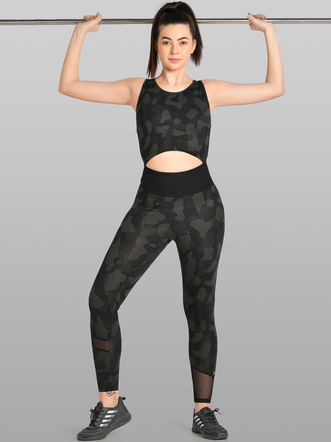 

LAASA SPORTS Printed Skinny Fit Tracksuit, Black