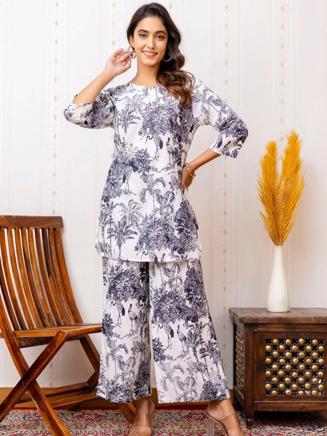 

NIJANAND TEXTILE Printed Round Neck Pure Cotton Tunic With Palazzo, White