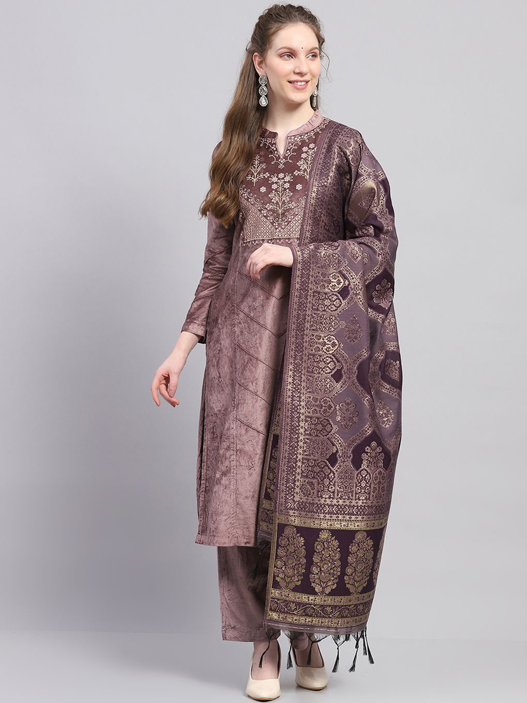 

Monte Carlo Floral Embroidered Thread Work Mandarin Collar Kurta With Trousers And Dupatta, Lavender