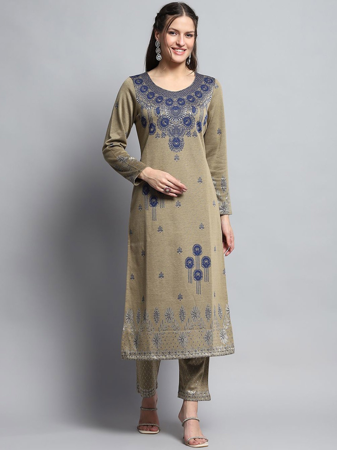 

Monte Carlo Floral Woven Design Straight Kurta With Trousers, Beige