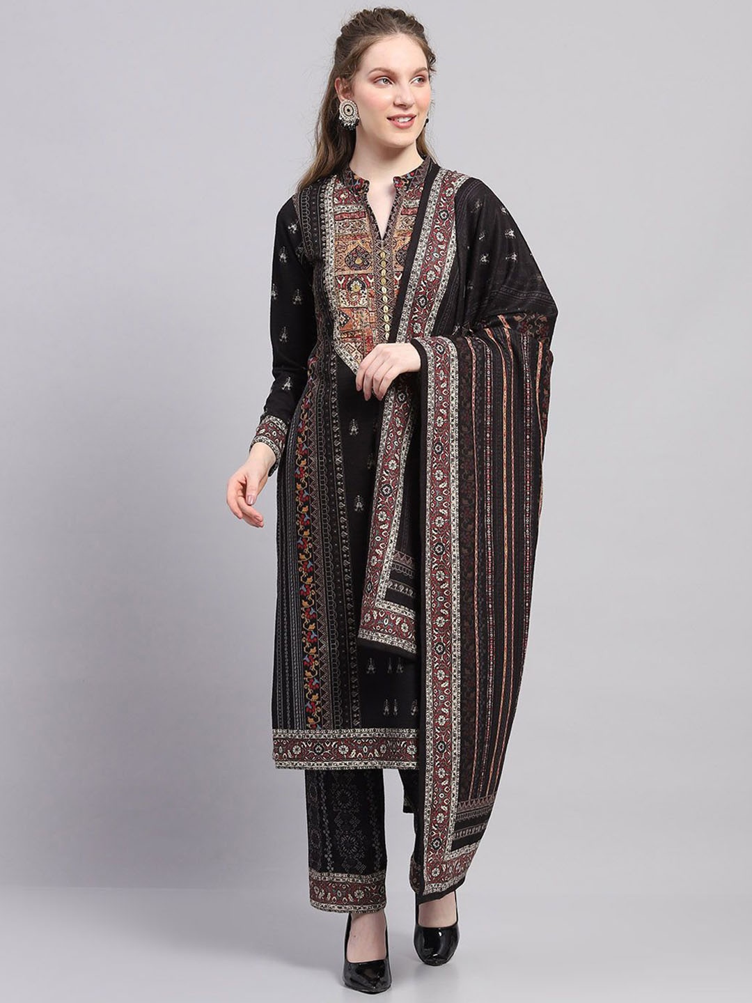 

Monte Carlo Ethnic Motifs Printed Woven Design Straight Kurta With Trousers And Dupatta, Black