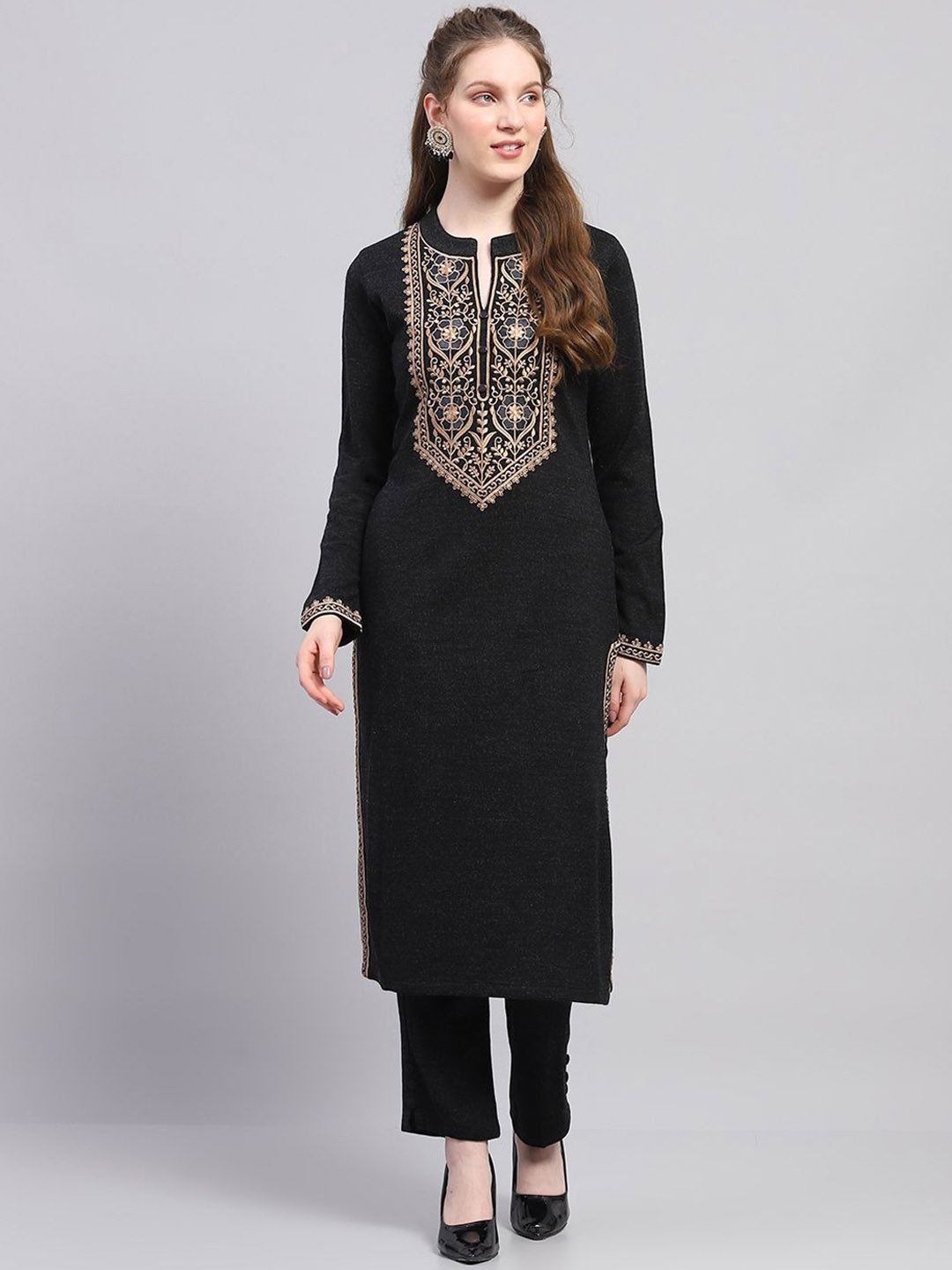 

Monte Carlo Mandarin Collar Floral Embroidered Straight Kurta With Trouser, Black