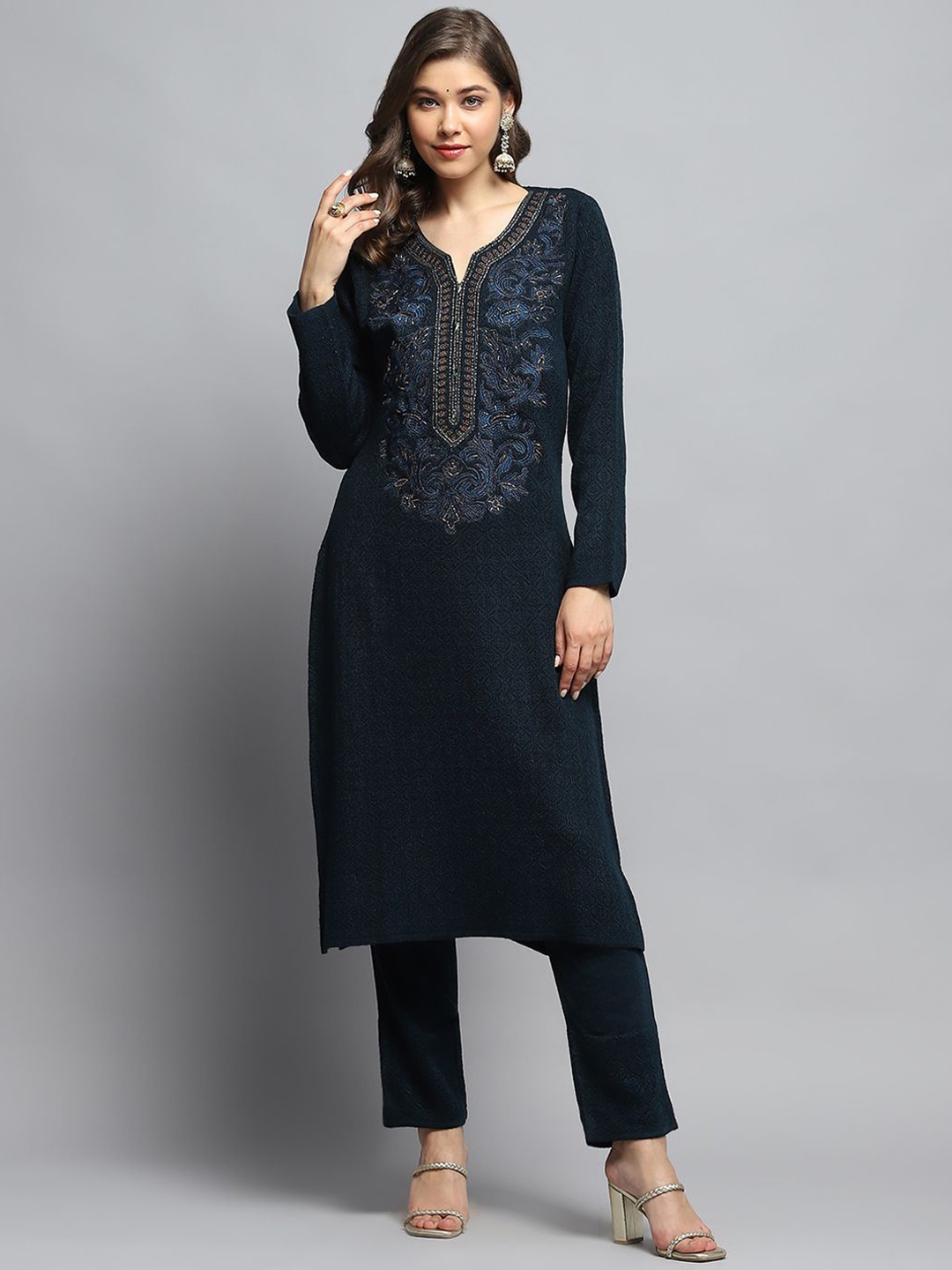 

Monte Carlo Woven Design Notch Neck Beads And Stones Straight Kurta With Trouser, Teal