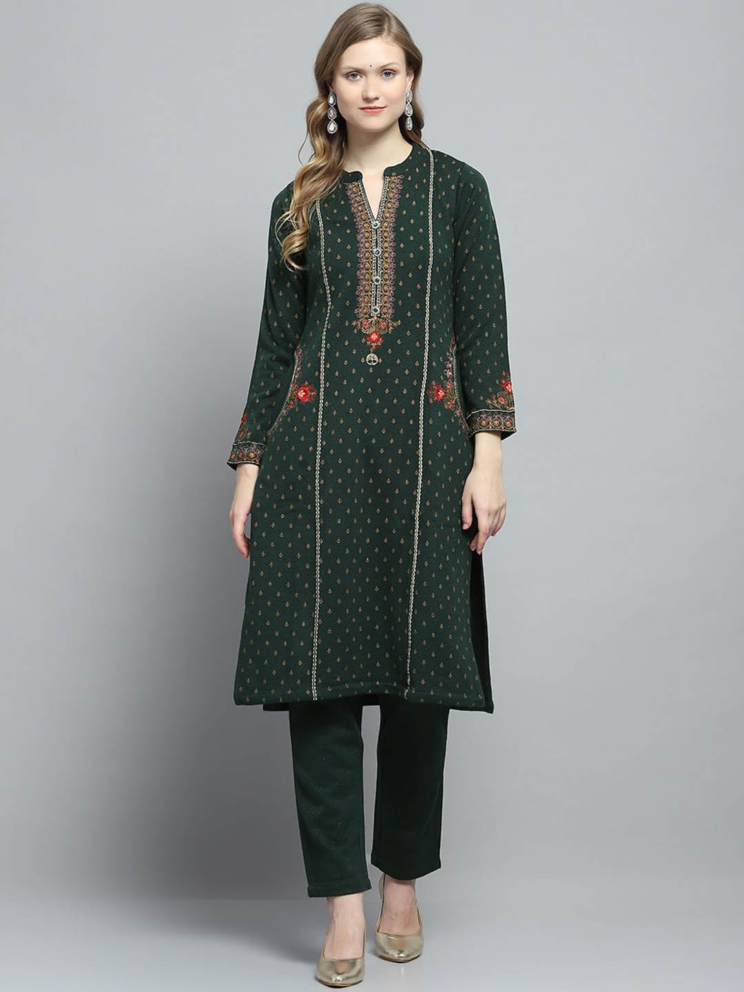 

Monte Carlo Floral Printed Mandarin Collar Straight Kurta with Trousers, Green
