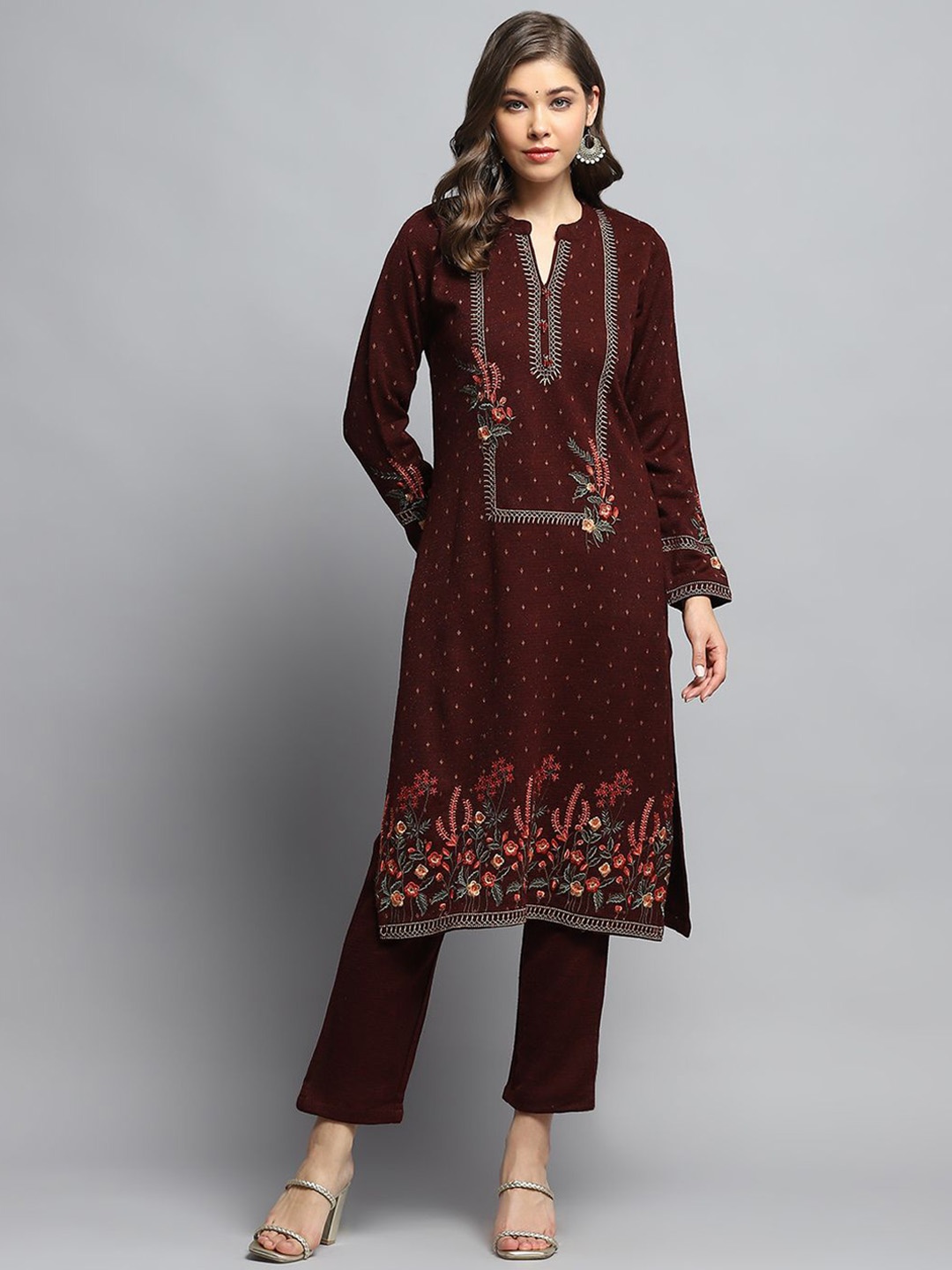 

Monte Carlo Mandarin Collar Floral Embroidered Straight Kurta With Trouser, Maroon