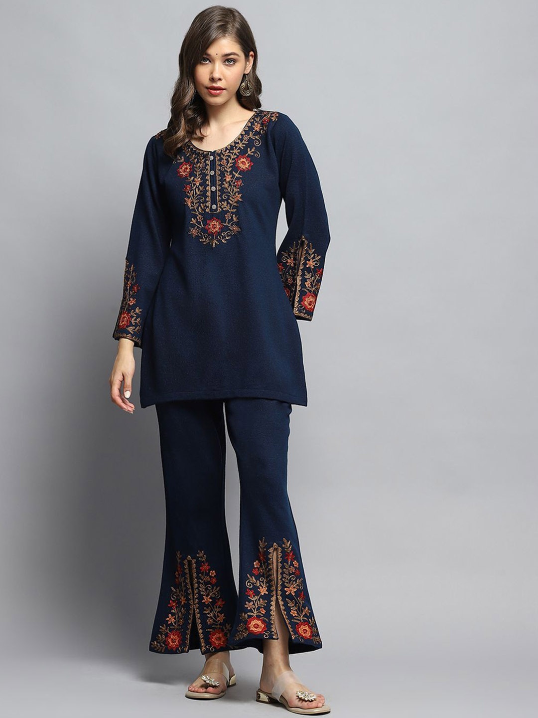 

Monte Carlo Round Neck Floral Embroidered Straight Tunic With Trousers, Blue