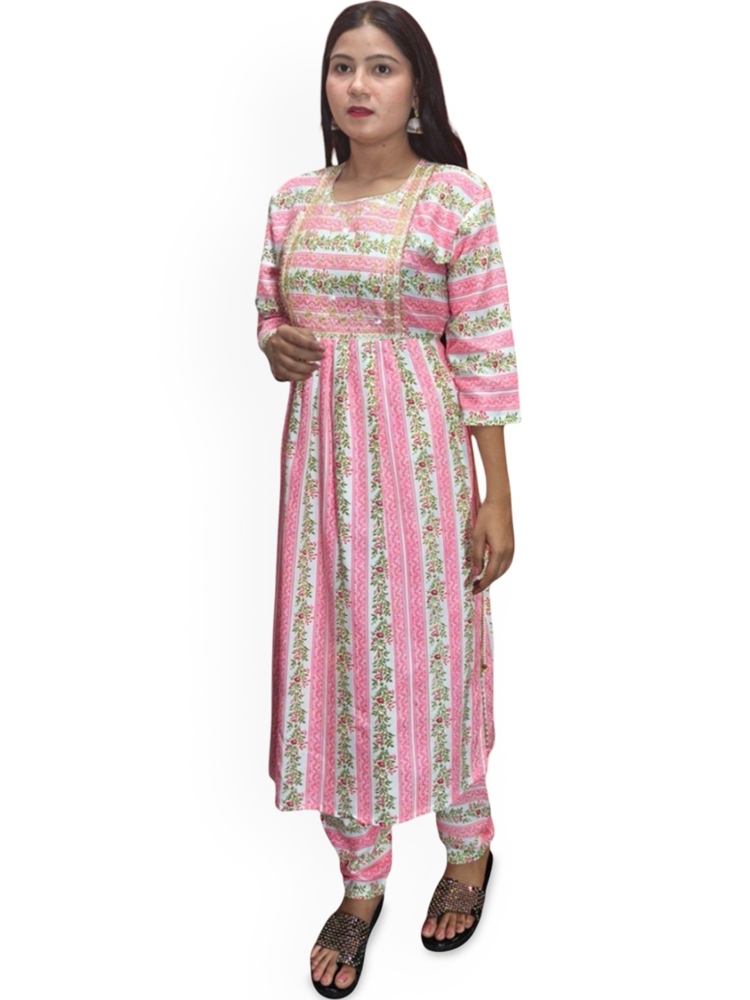 

Ayukti Floral Printed Pure Cotton Straight Kurta With Palazzo, Pink