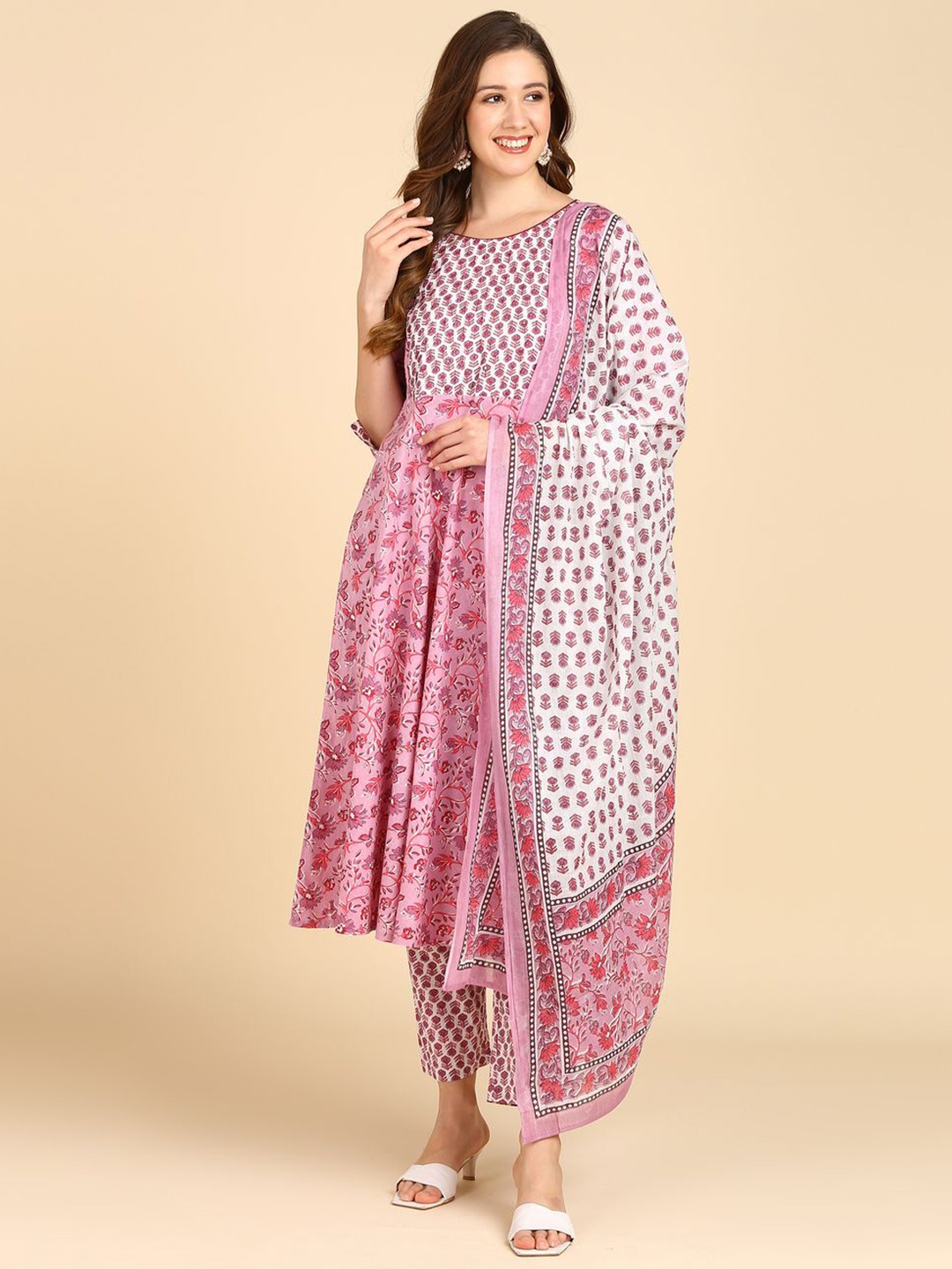 

GURRA Floral Printed Straight Pure Cotton Kurta With Trousers And Dupatta, Mauve
