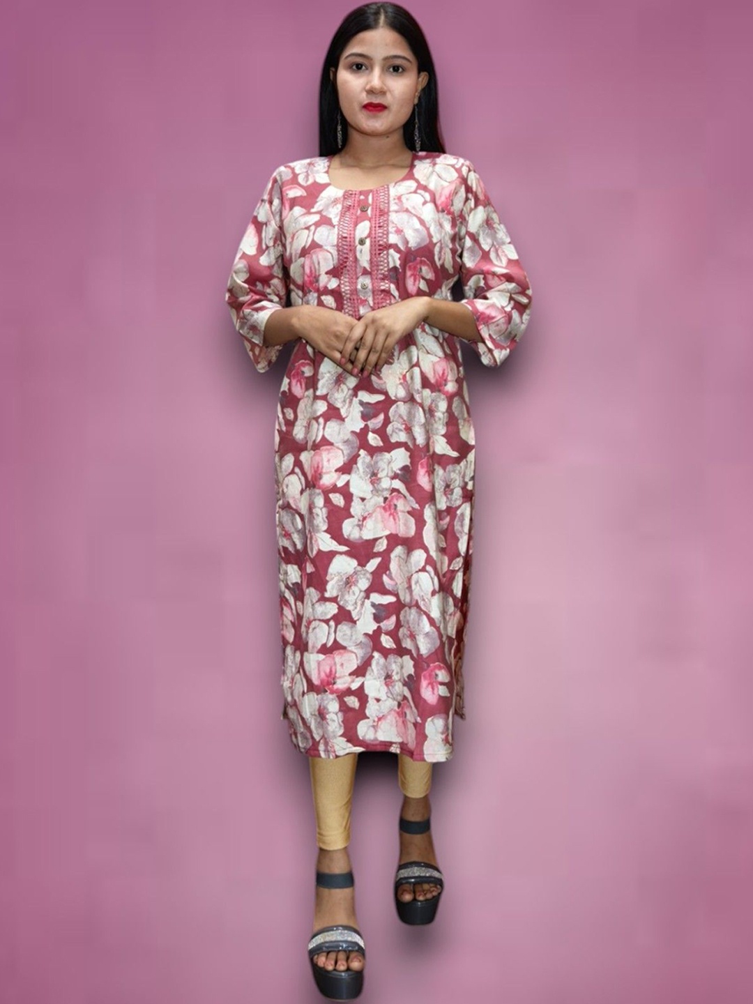 

Ayukti Floral Printed Pure Cotton Round Neck Straight Kurta, Pink