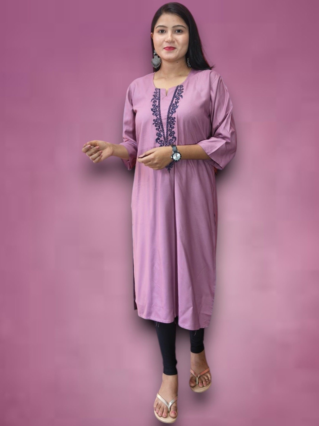 

Ayukti Floral Embroidered Thread Work Straight Kurta, Purple