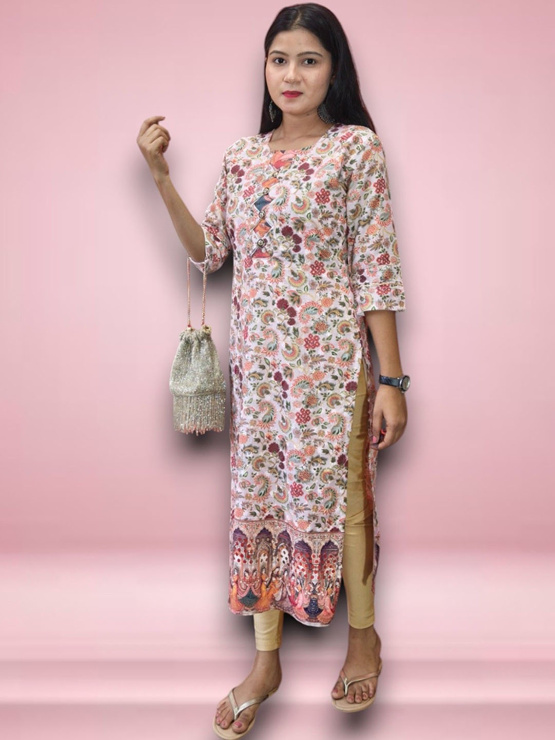 

Ayukti Floral Printed Round Neck Straight Pure Cotton Kurta, Cream